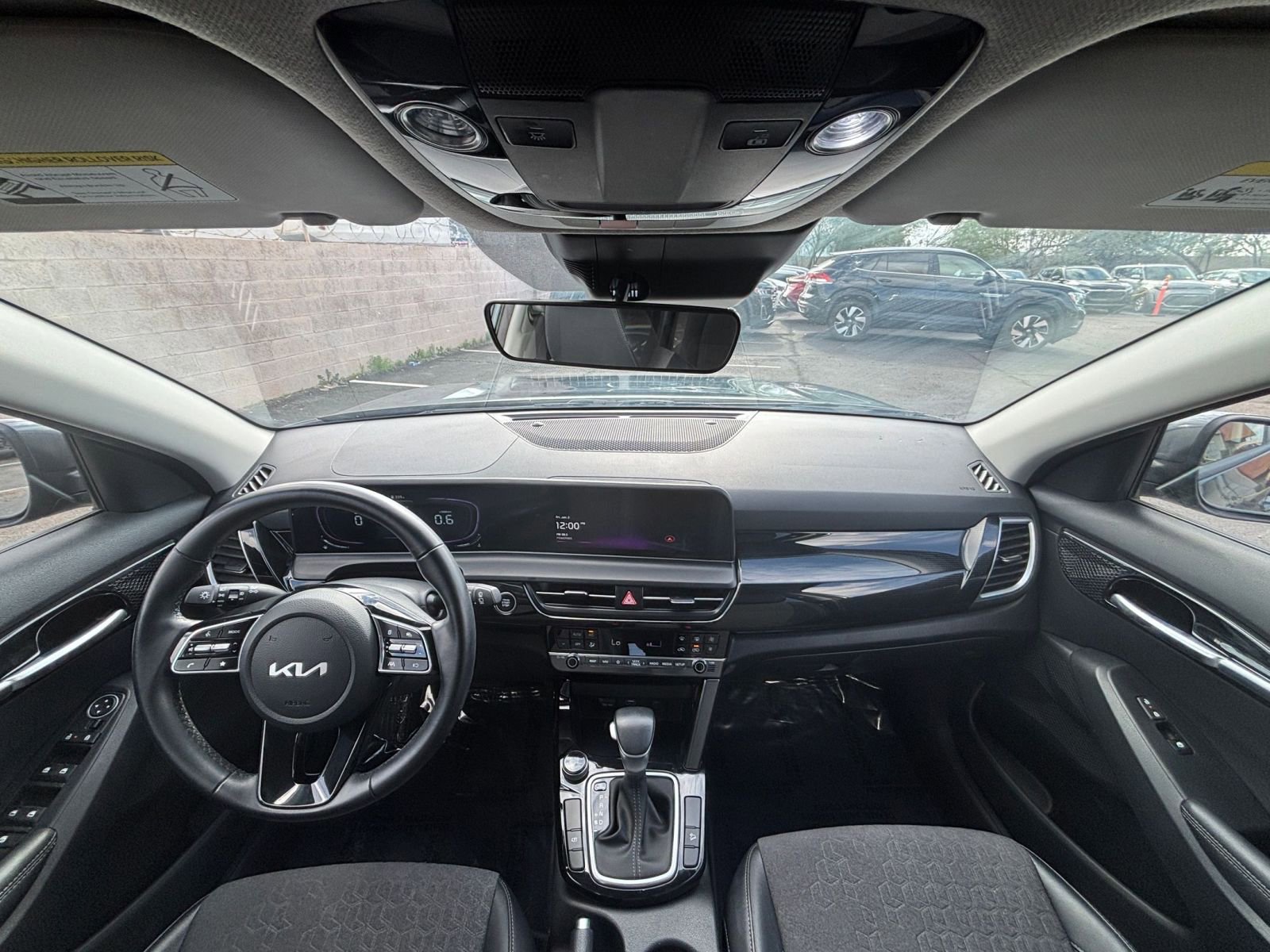 Thumbnail: 2025 Kia Seltos - 32