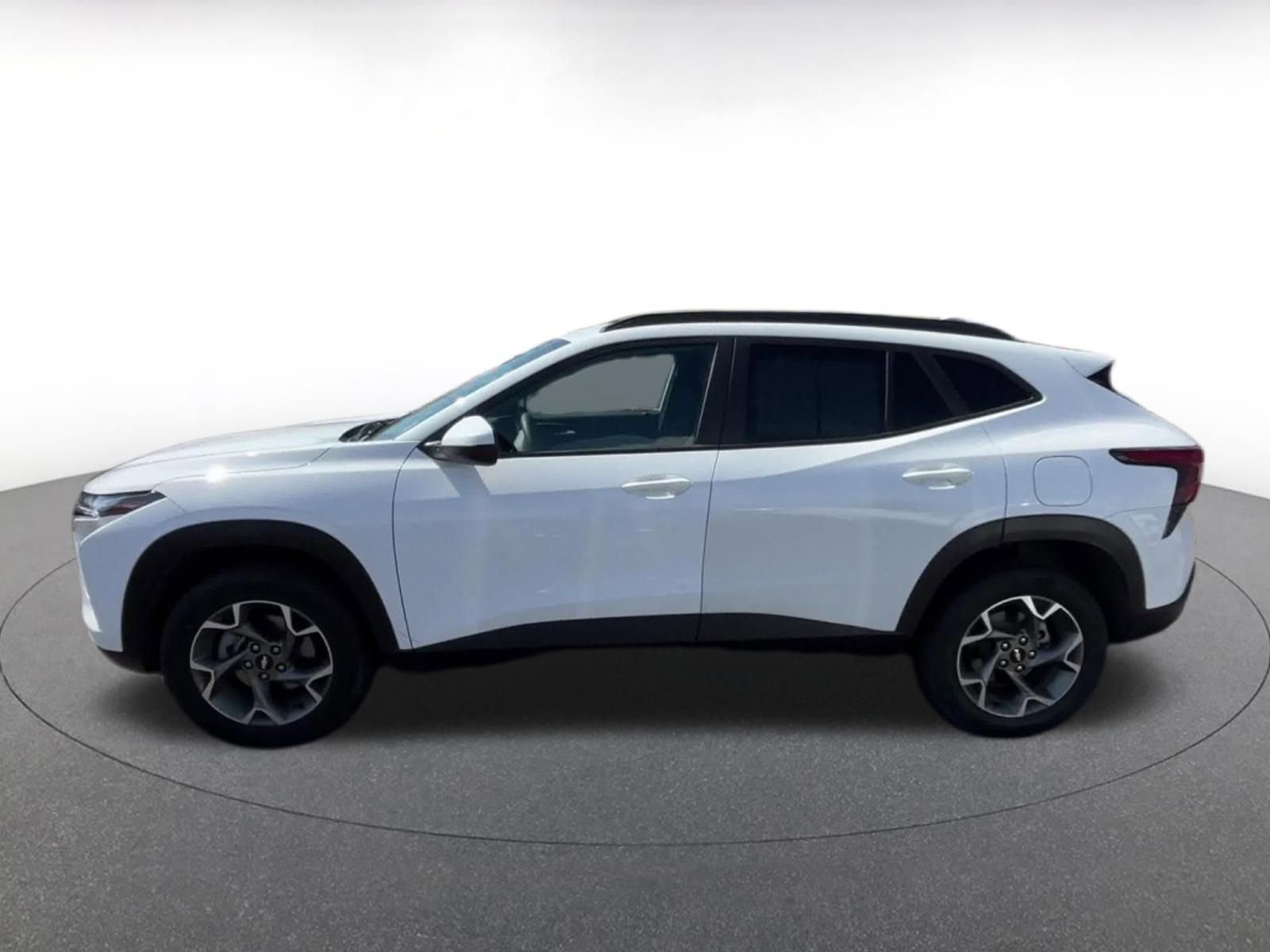 Thumbnail: 2025 Chevrolet Trax - 9