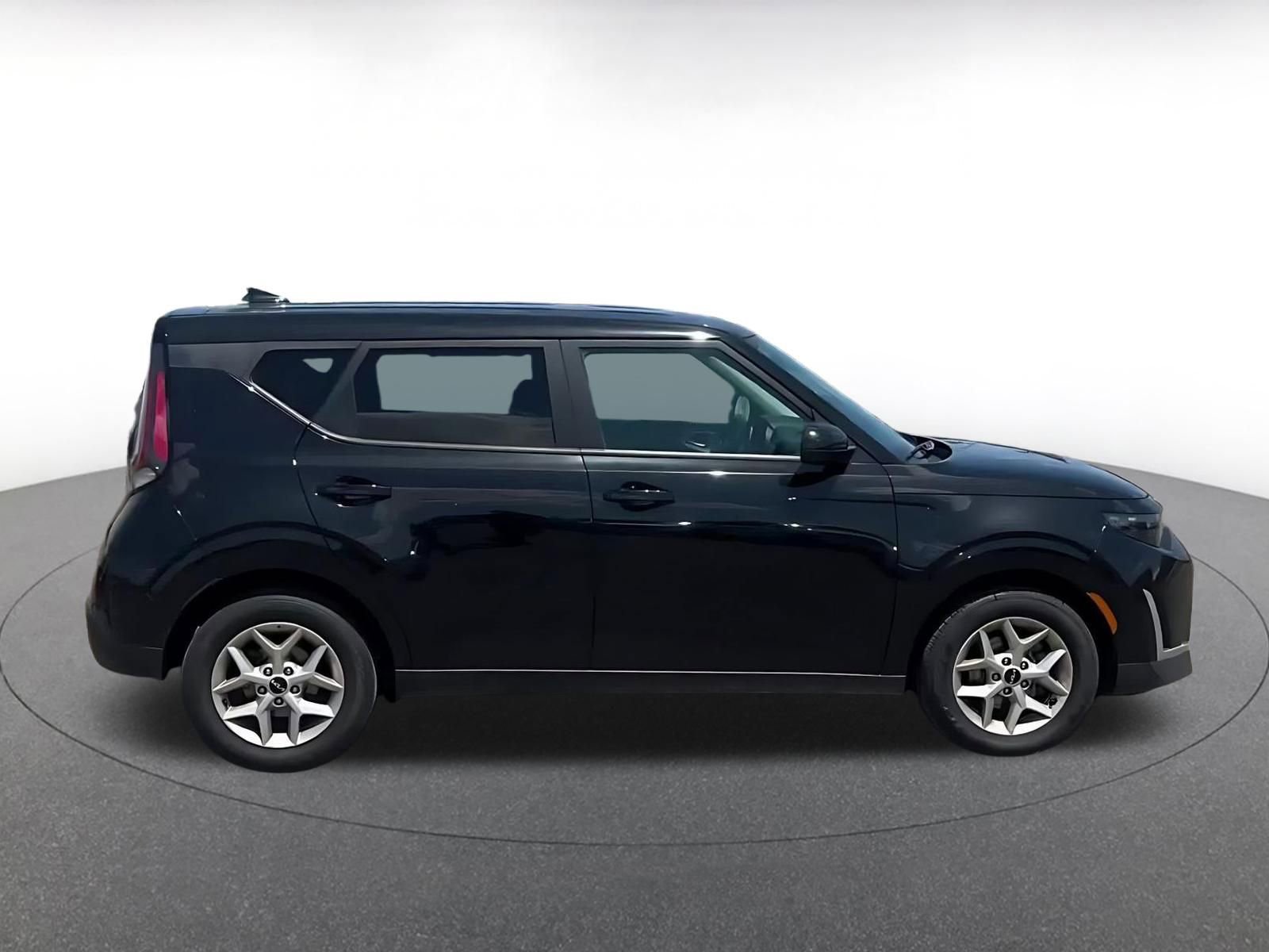 Thumbnail: 2025 Kia Soul - 16