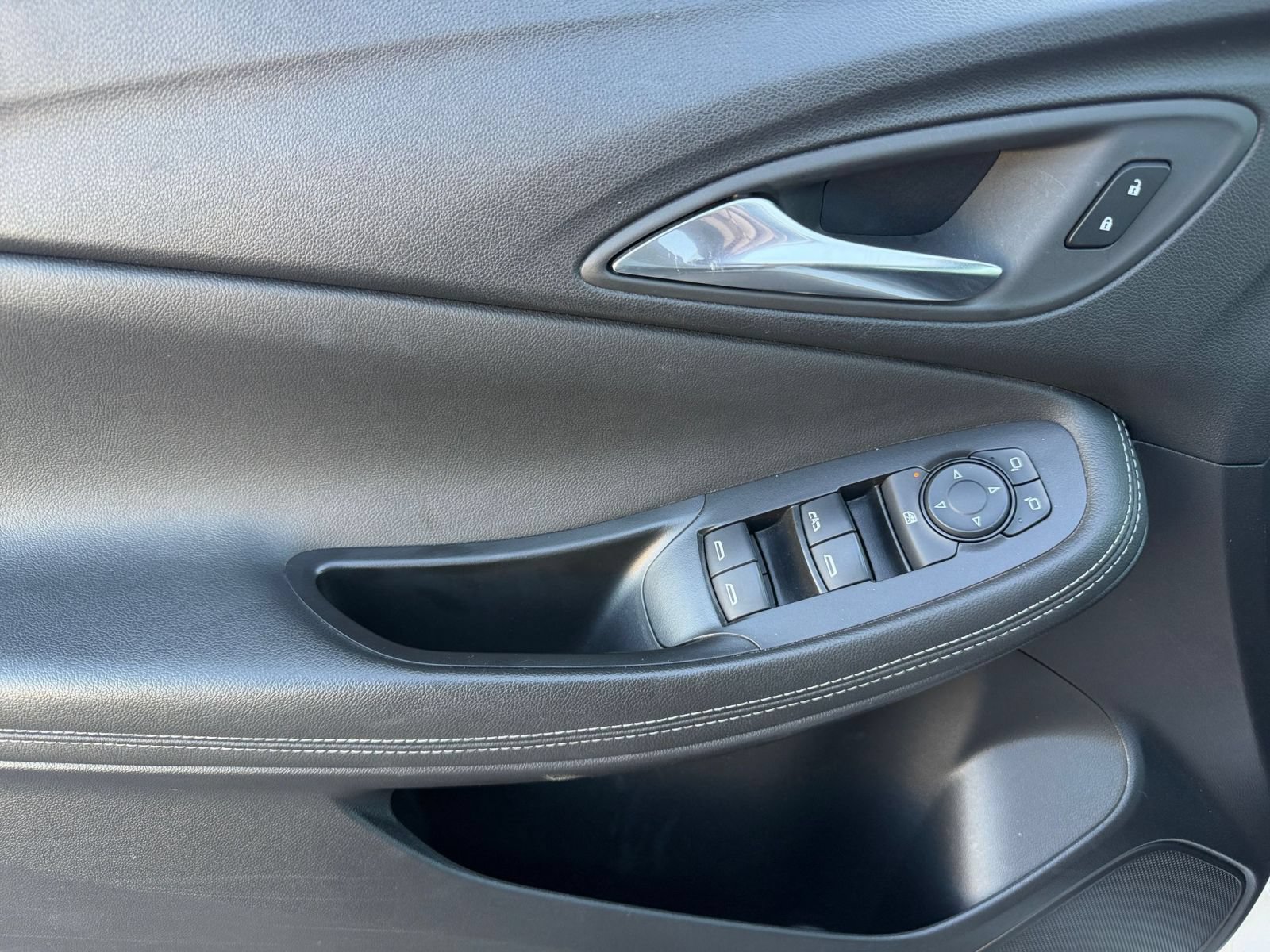 Thumbnail: 2025 Buick Encore GX - 18