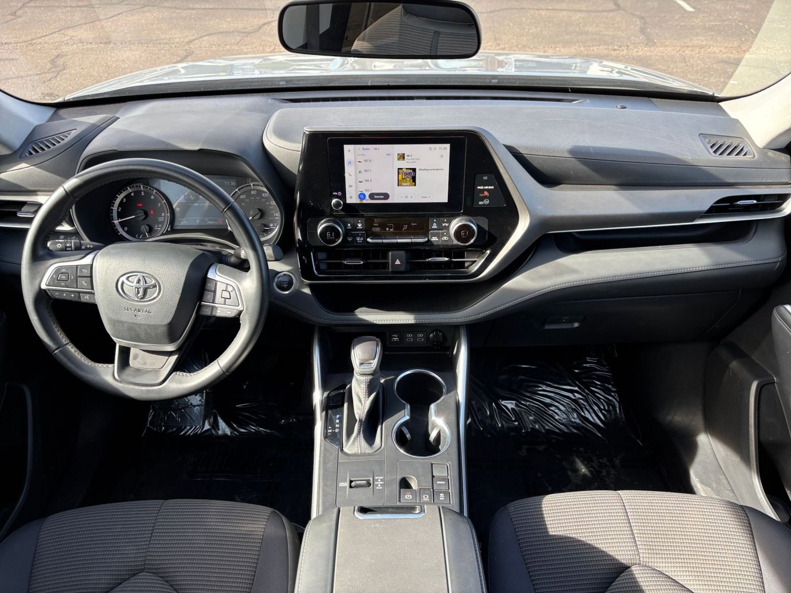 Thumbnail: 2025 Toyota Highlander - 35