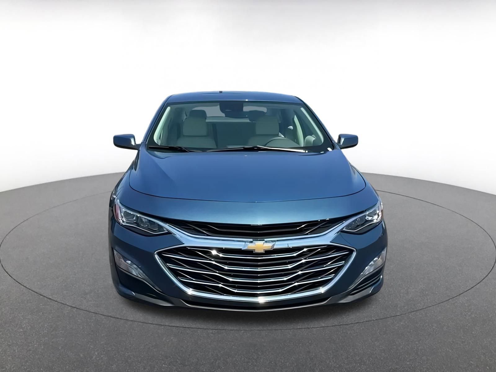 Thumbnail: 2024 Chevrolet Malibu - 4