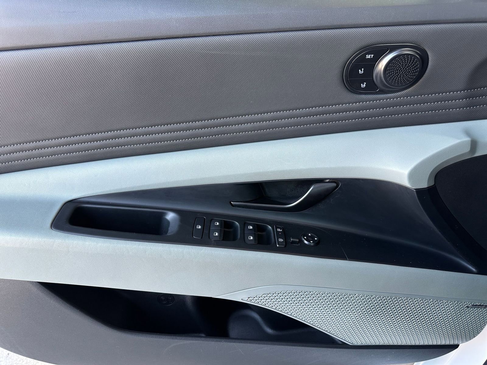 Thumbnail: 2025 Hyundai Elantra - 20