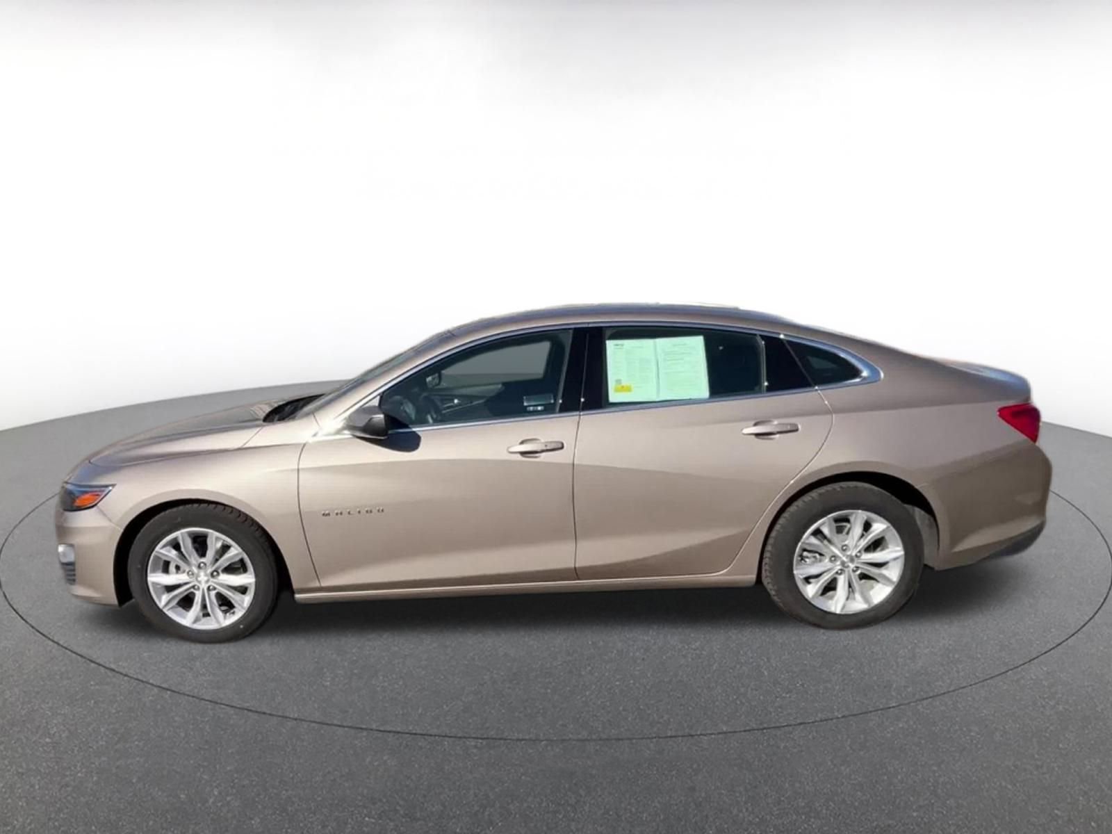 Thumbnail: 2023 Chevrolet Malibu - 9