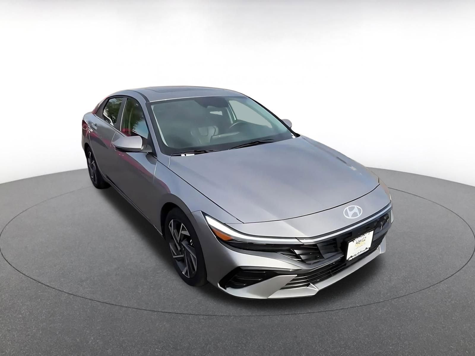 Thumbnail: 2025 Hyundai Elantra - 3