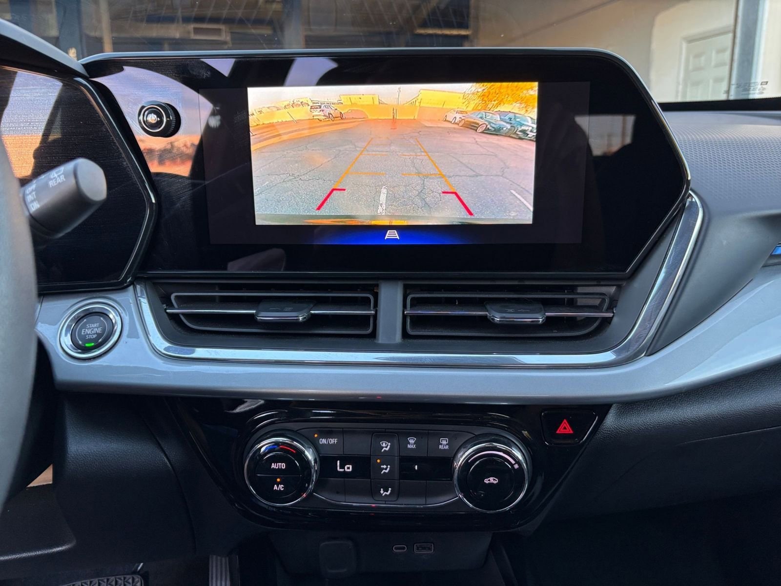 Thumbnail: 2025 Chevrolet Trax - 18