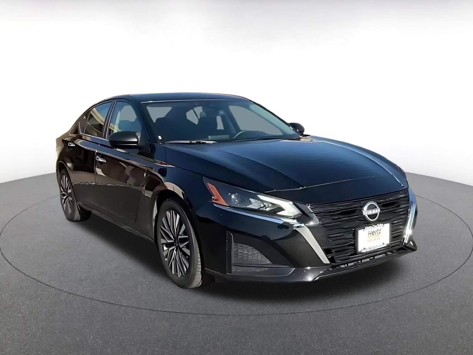 Thumbnail: 2025 Nissan Altima - 2