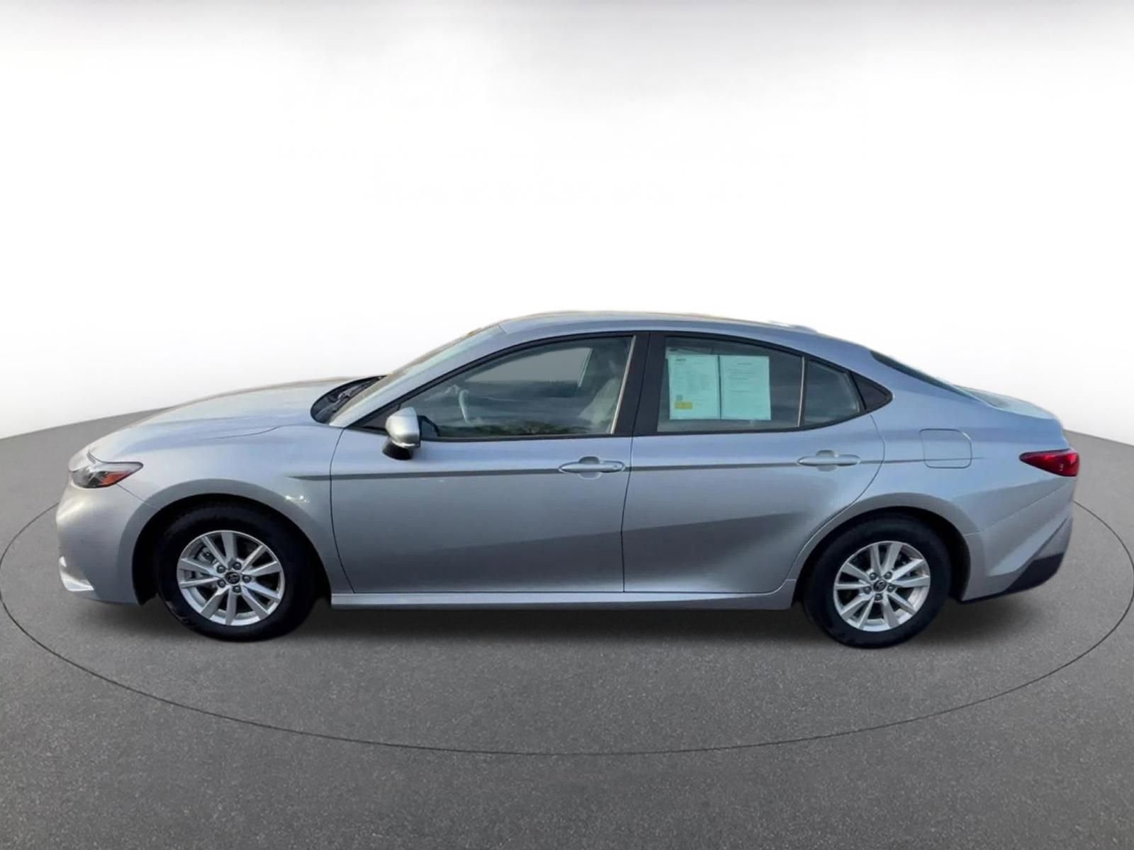 Thumbnail: 2025 Toyota Camry - 9