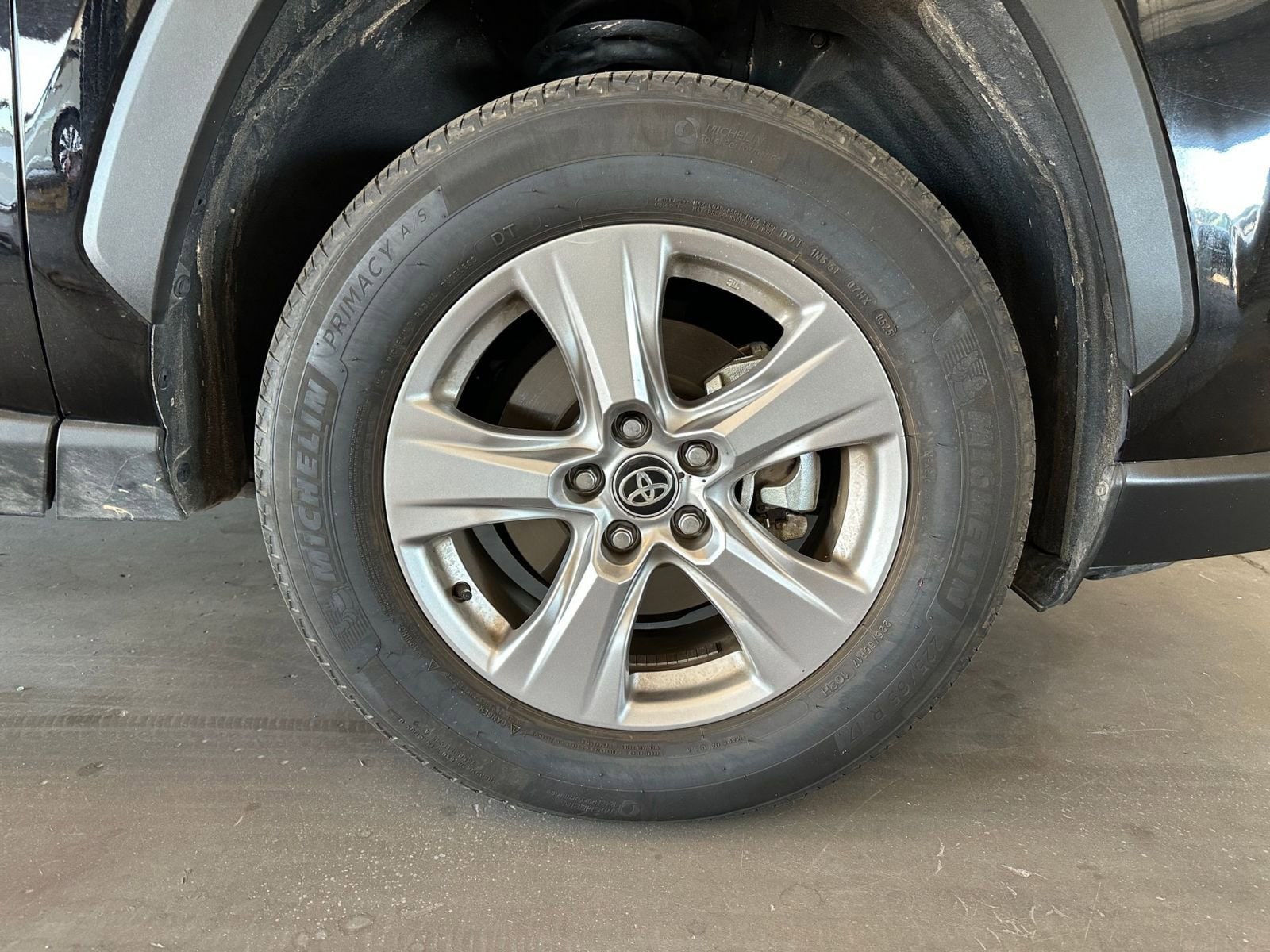 Thumbnail: 2025 Toyota RAV4 - 30