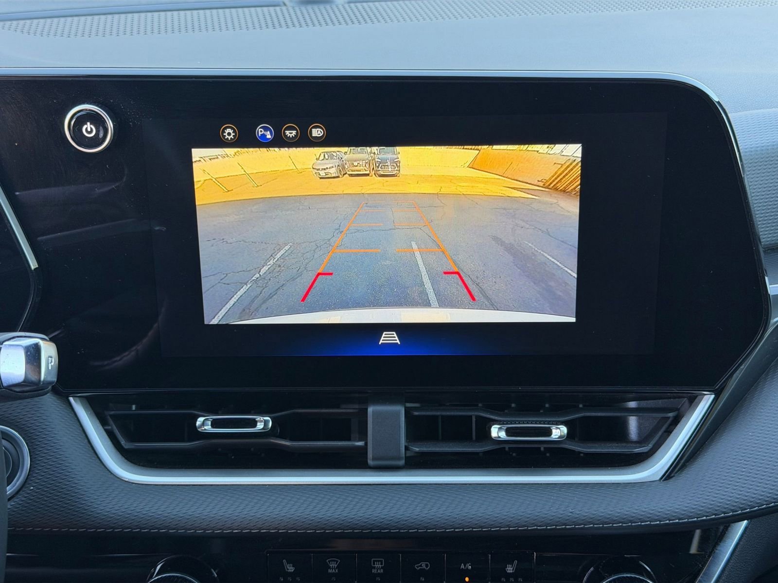 Thumbnail: 2025 Chevrolet Equinox - 23