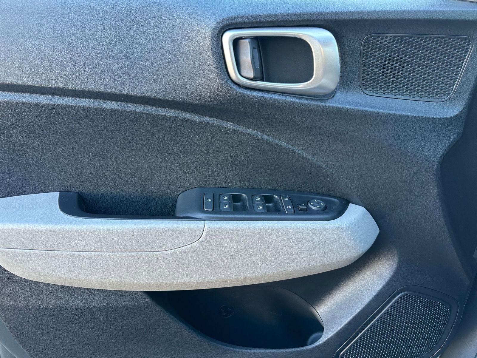 Thumbnail: 2025 Hyundai Venue - 20