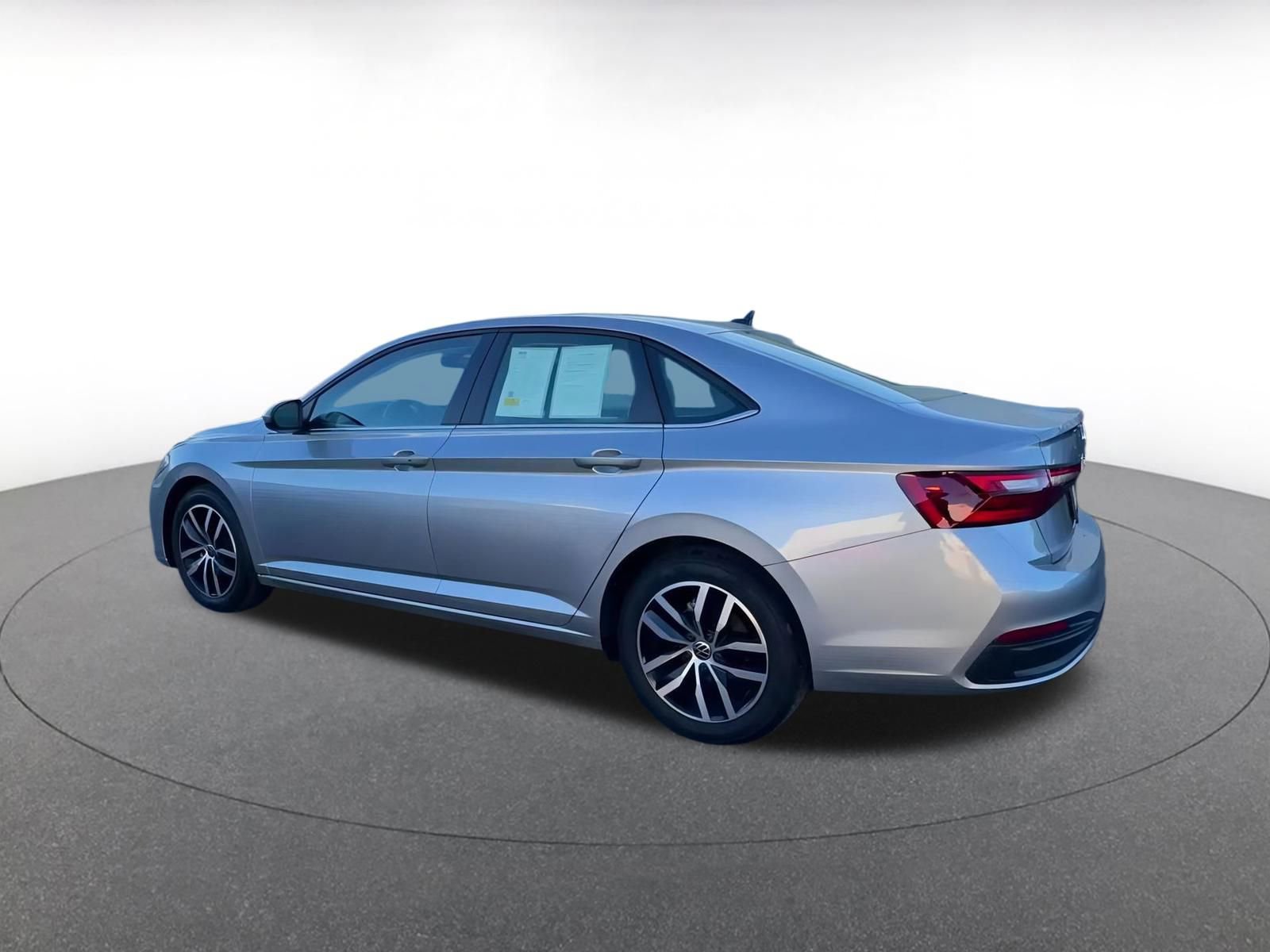 Thumbnail: 2025 Volkswagen Jetta - 10