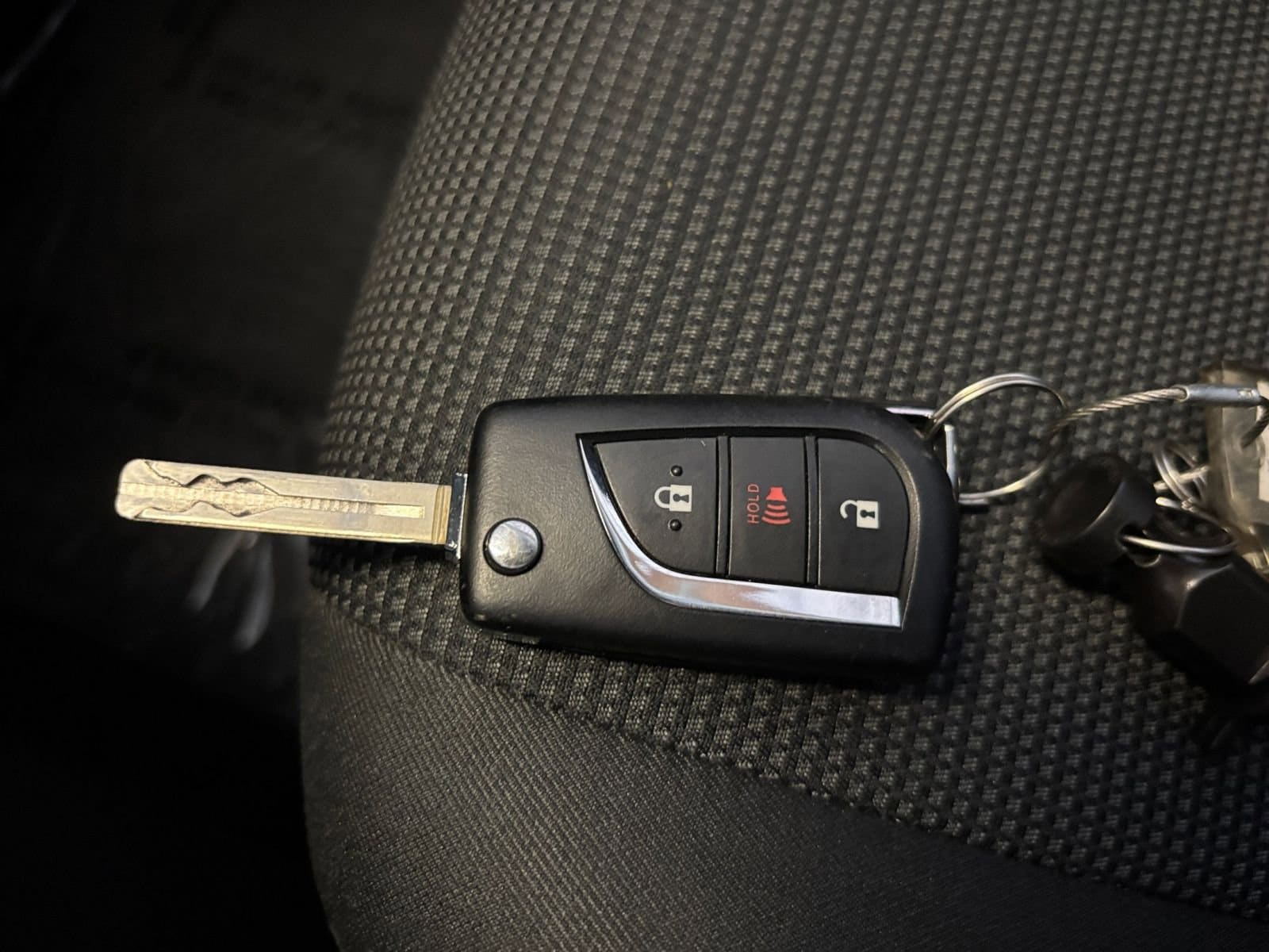 Thumbnail: 2025 Toyota RAV4 - 23