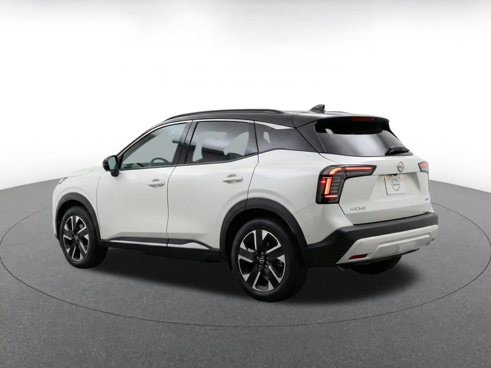 Thumbnail: 2026 Nissan Kicks - 7