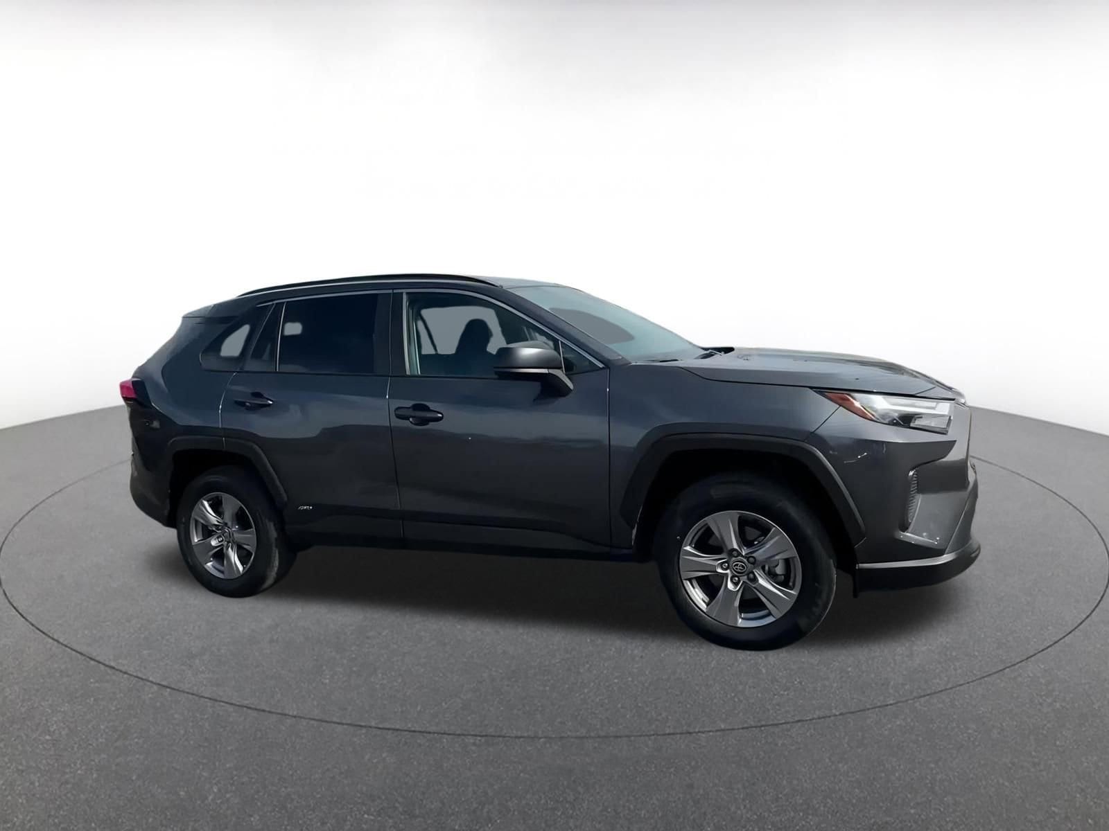 Thumbnail: 2025 Toyota RAV4 - 2