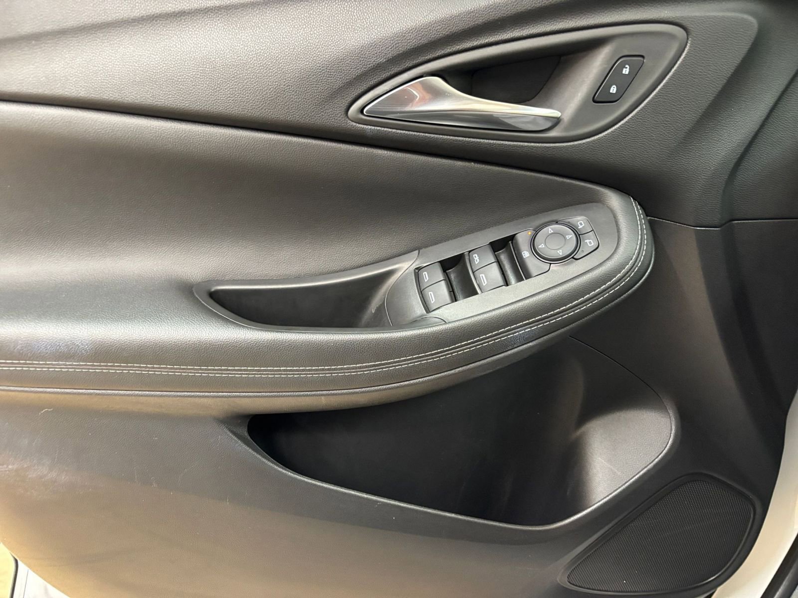 Thumbnail: 2025 Buick Encore GX - 18