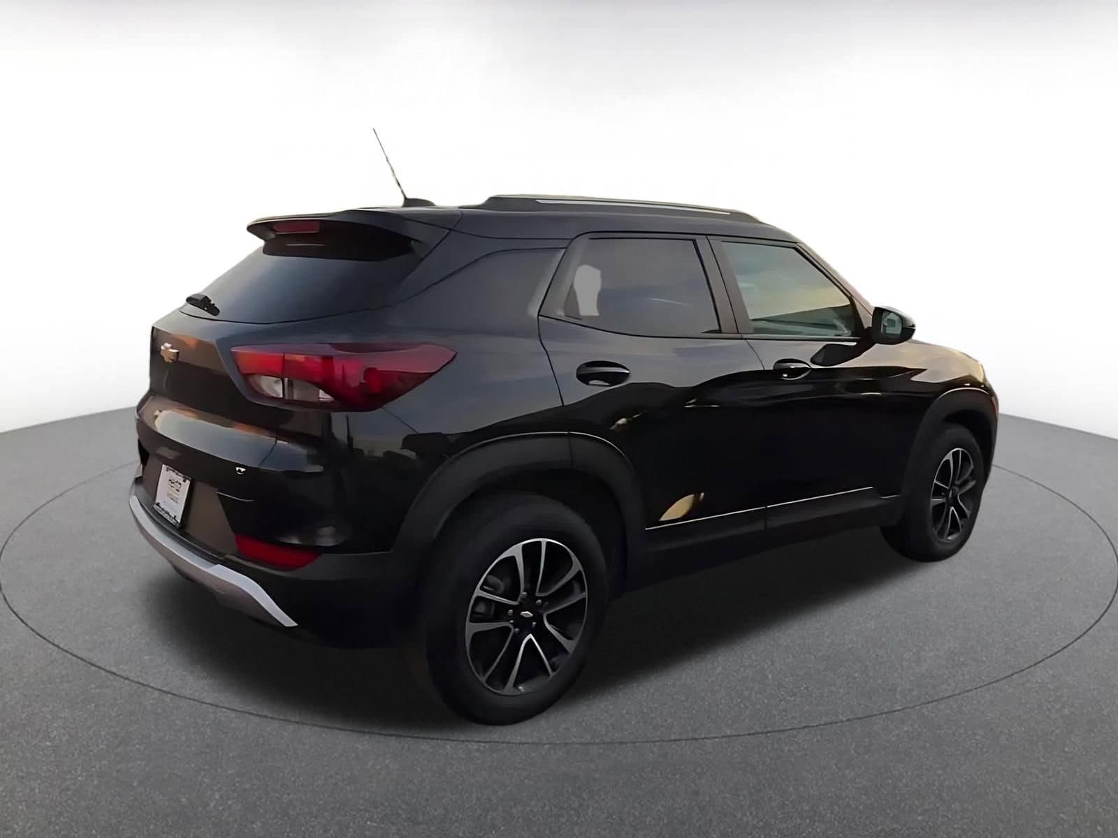 Thumbnail: 2025 Chevrolet TrailBlazer - 15