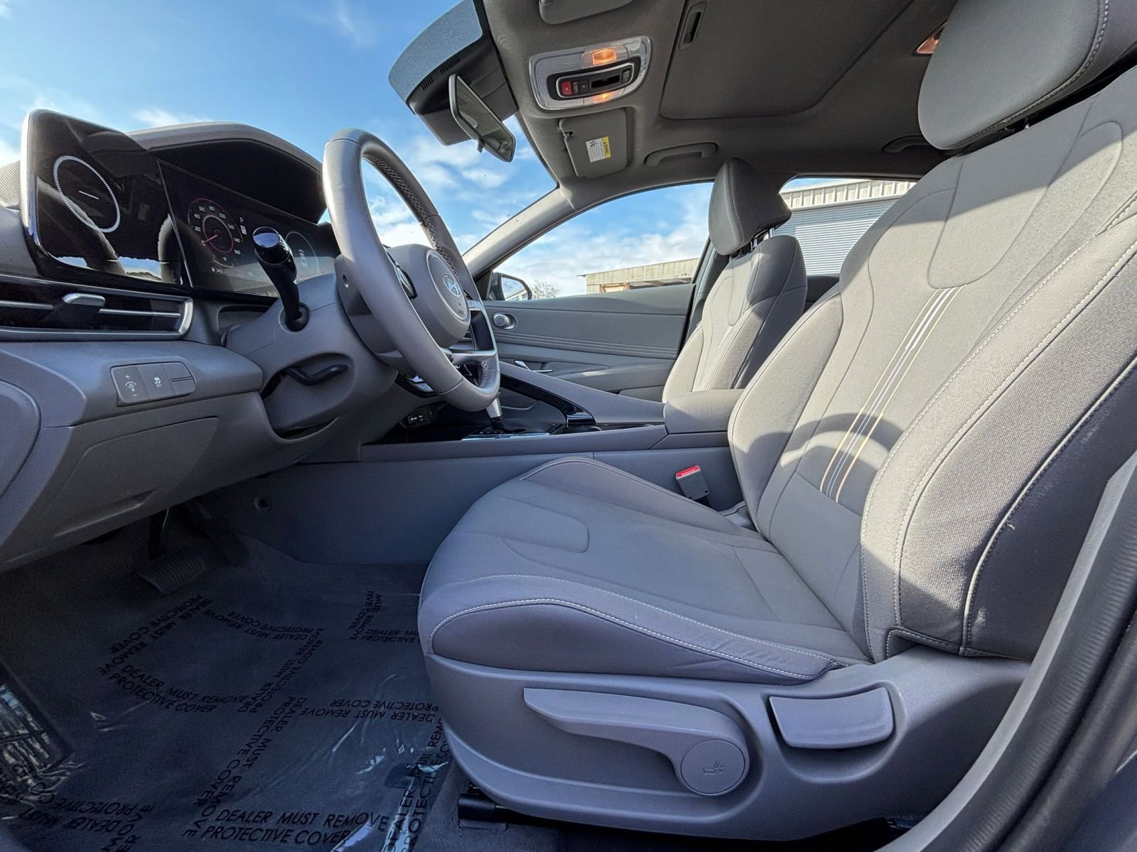 Thumbnail: 2025 Hyundai Elantra - 25