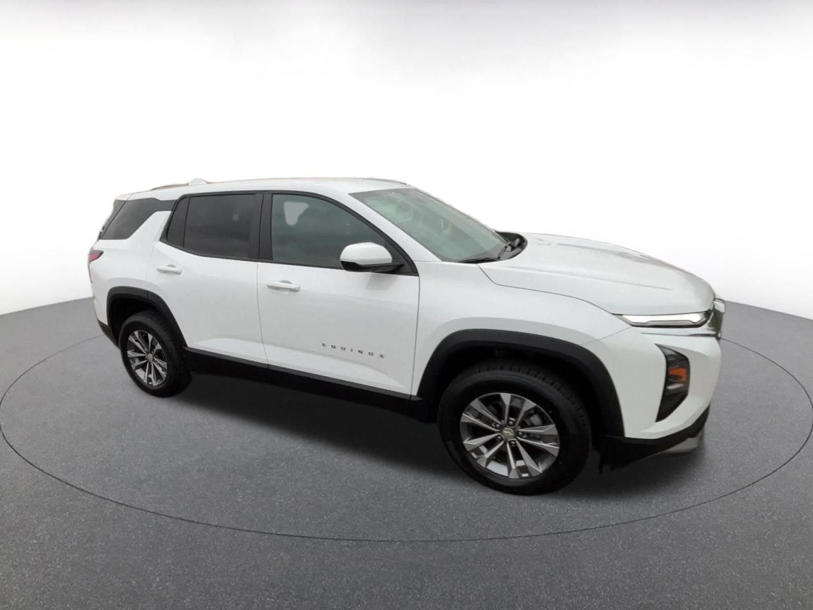 Thumbnail: 2025 Chevrolet Equinox - 2