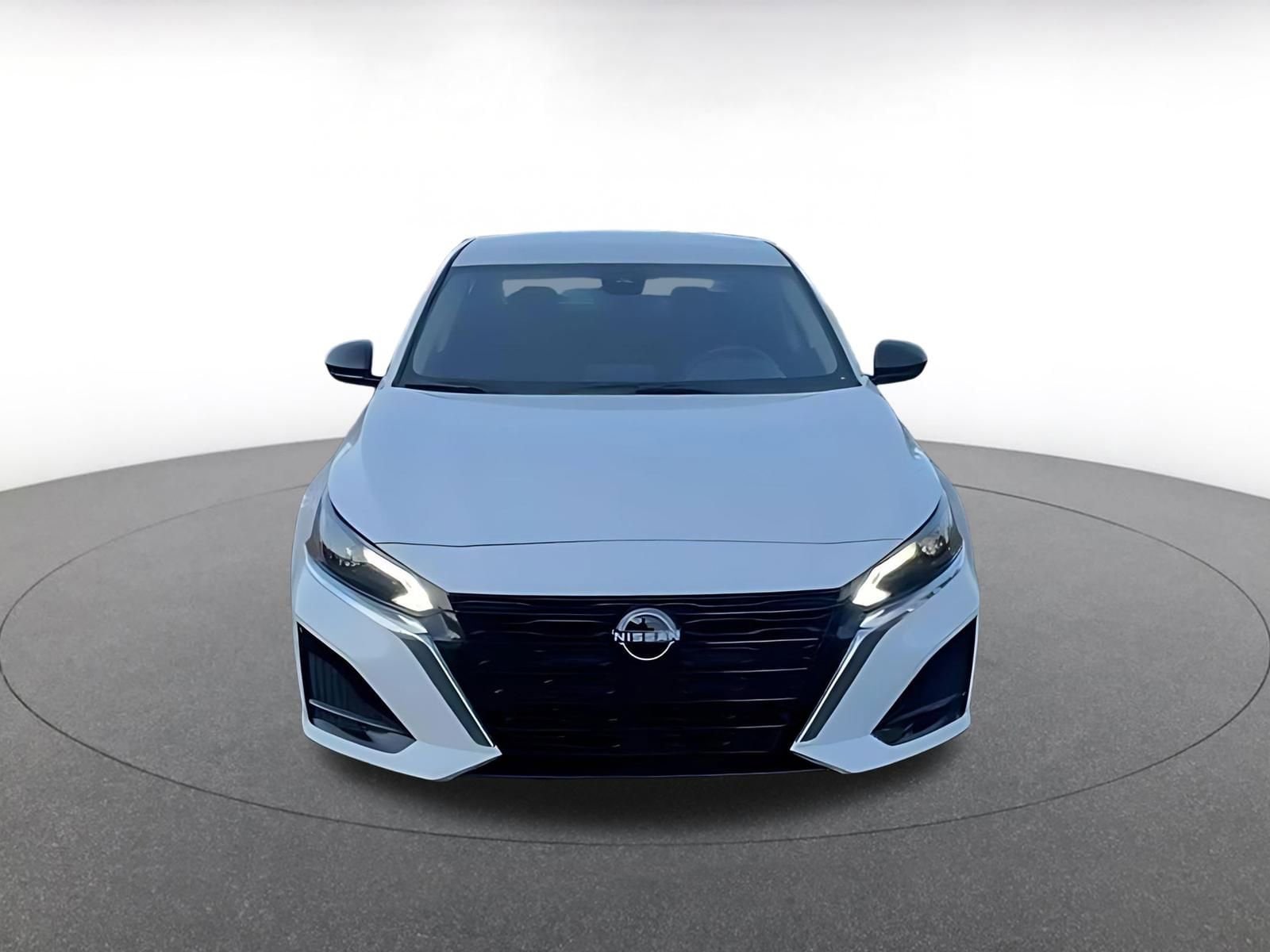 Thumbnail: 2025 Nissan Altima - 4