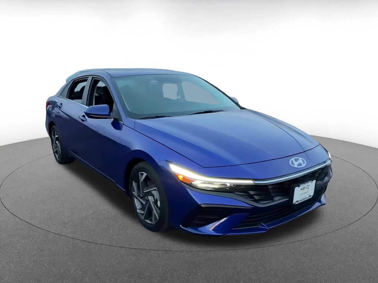 Thumbnail: 2025 Hyundai Elantra - 3