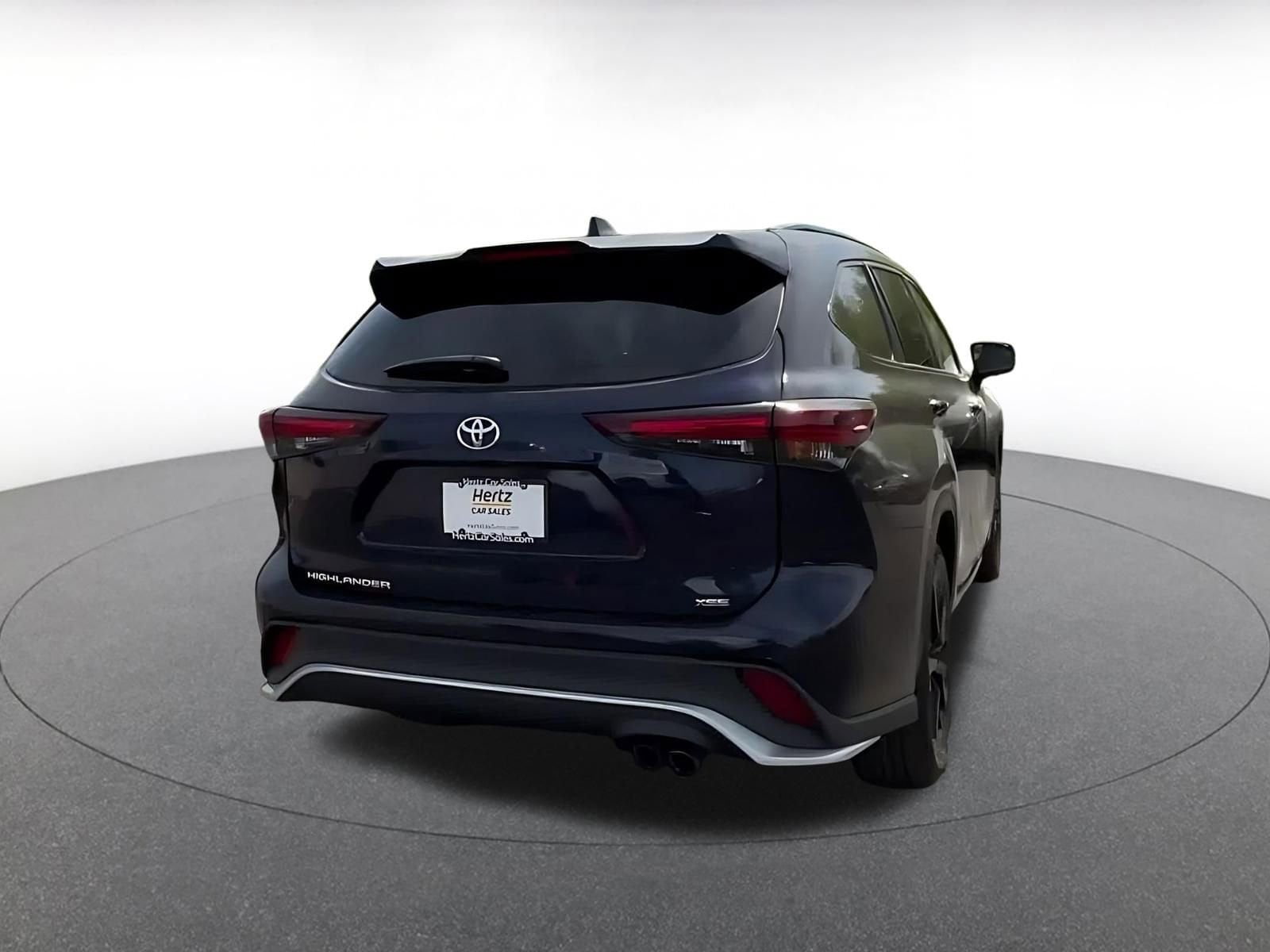 Thumbnail: 2024 Toyota Highlander - 14