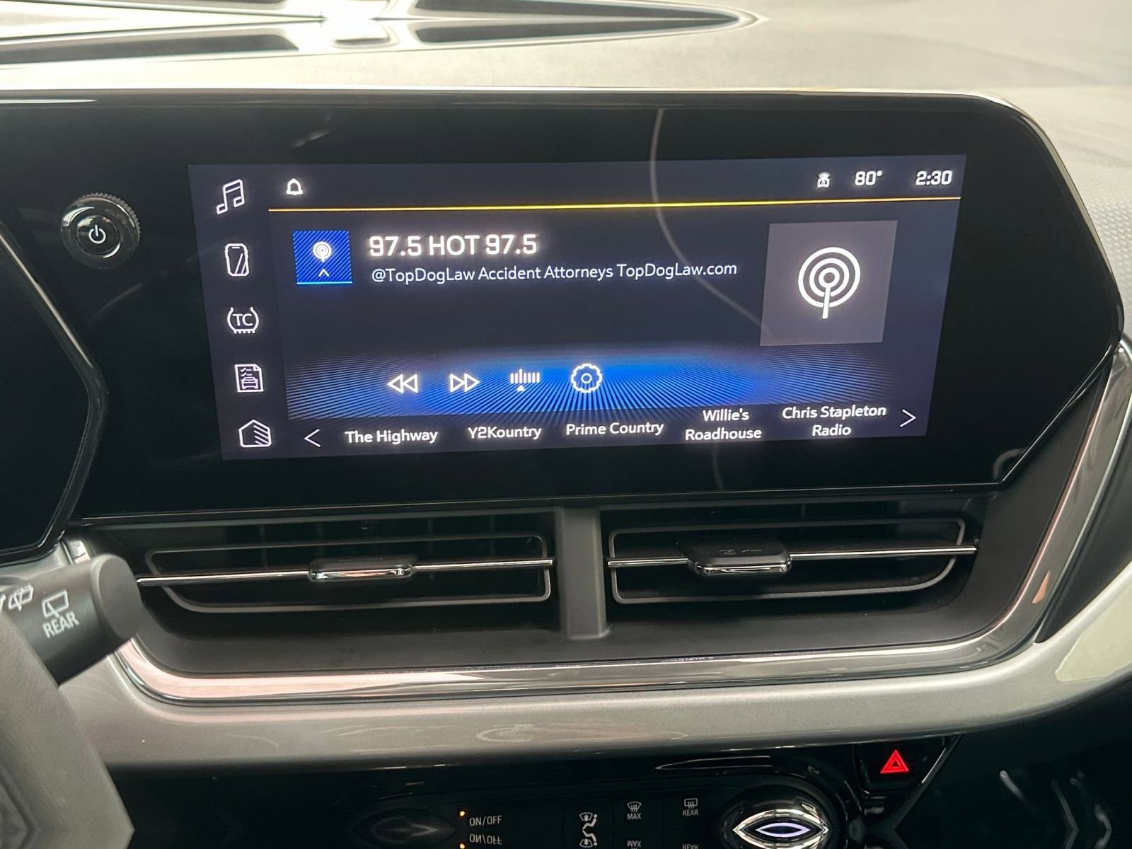 Thumbnail: 2025 Chevrolet Trax - 21