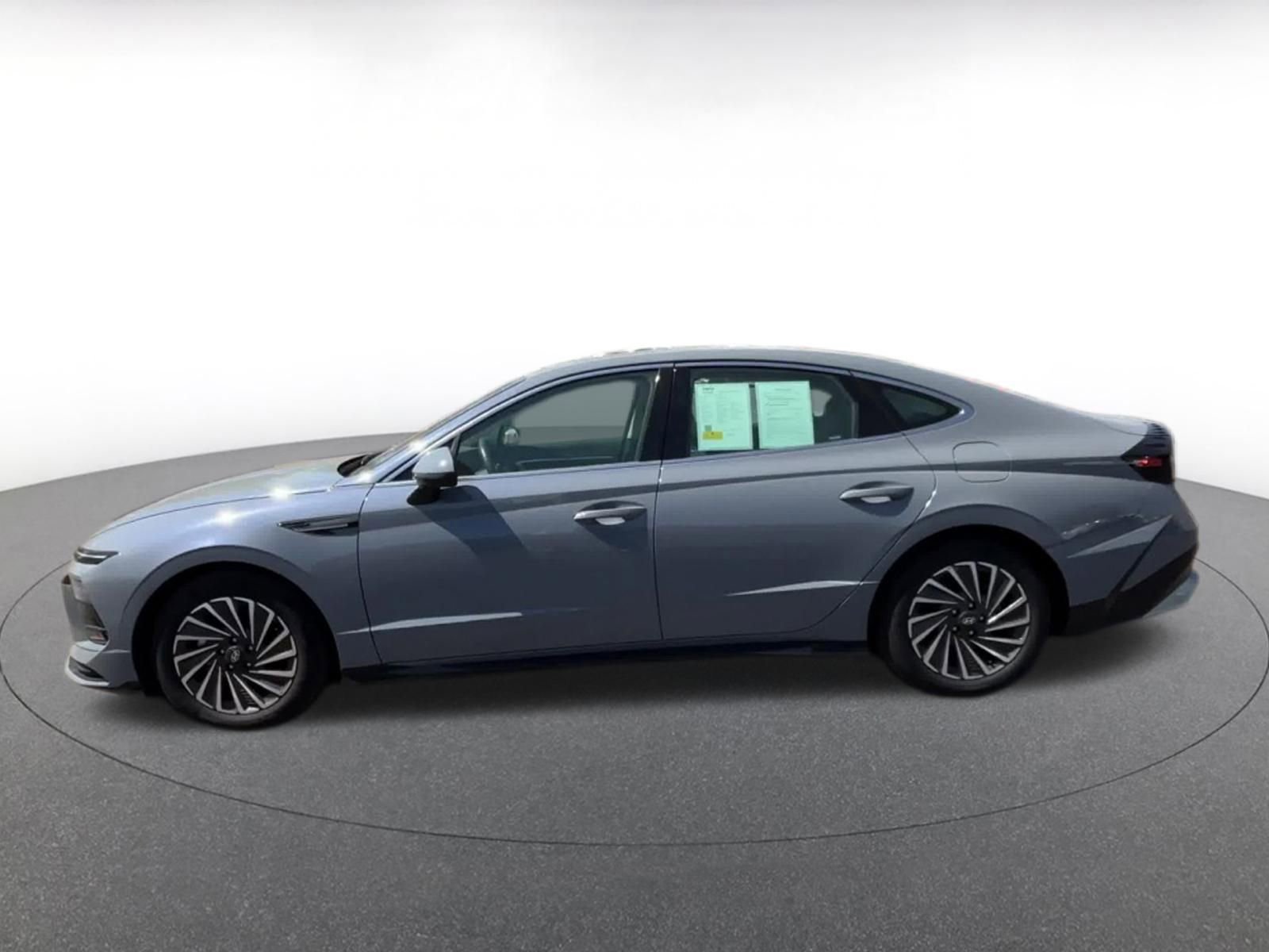 Thumbnail: 2025 Hyundai Sonata - 9