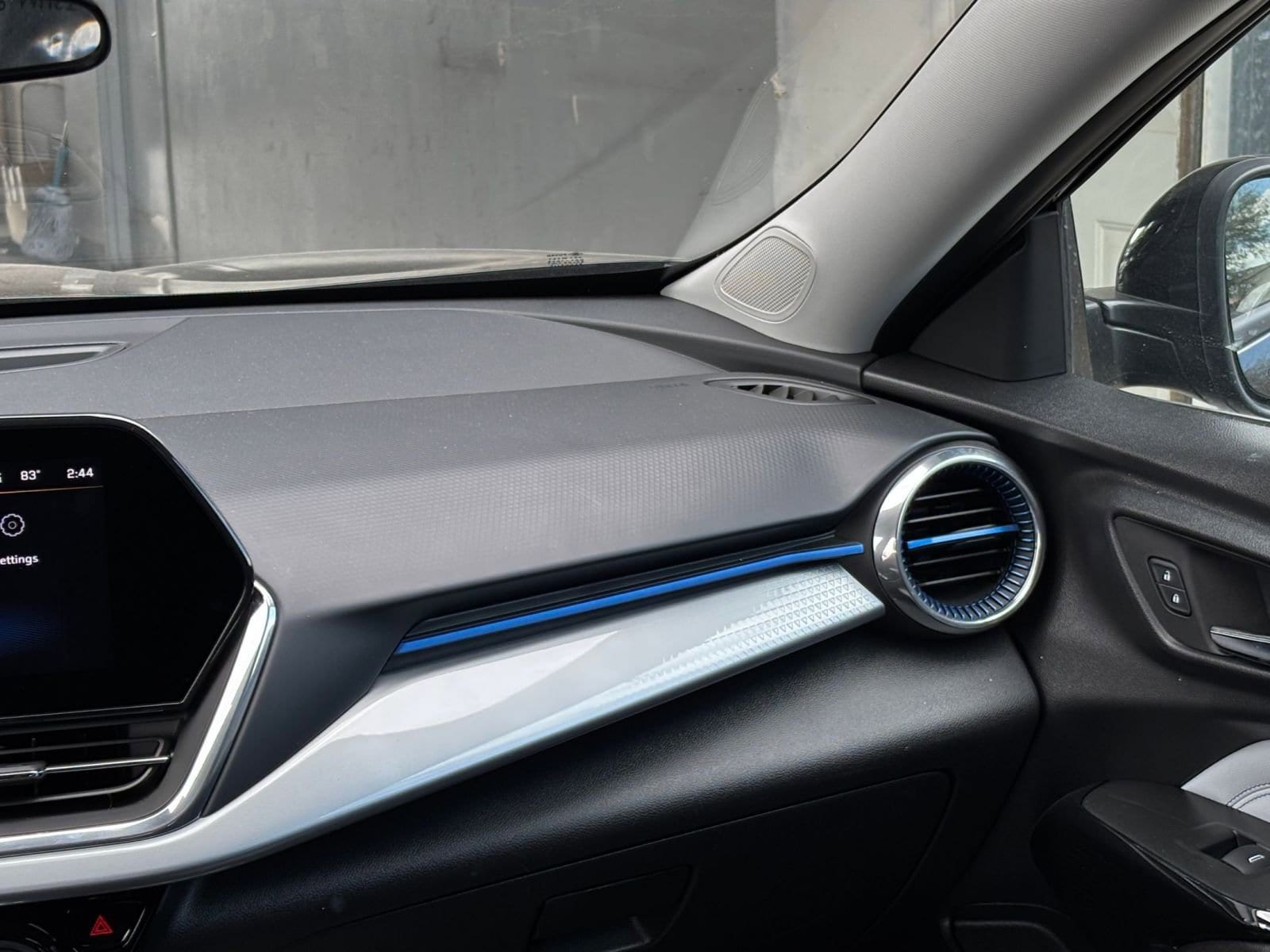 Thumbnail: 2025 Chevrolet Trax - 34