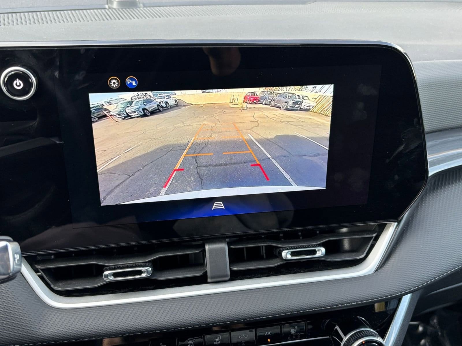 Thumbnail: 2025 Chevrolet Equinox - 17