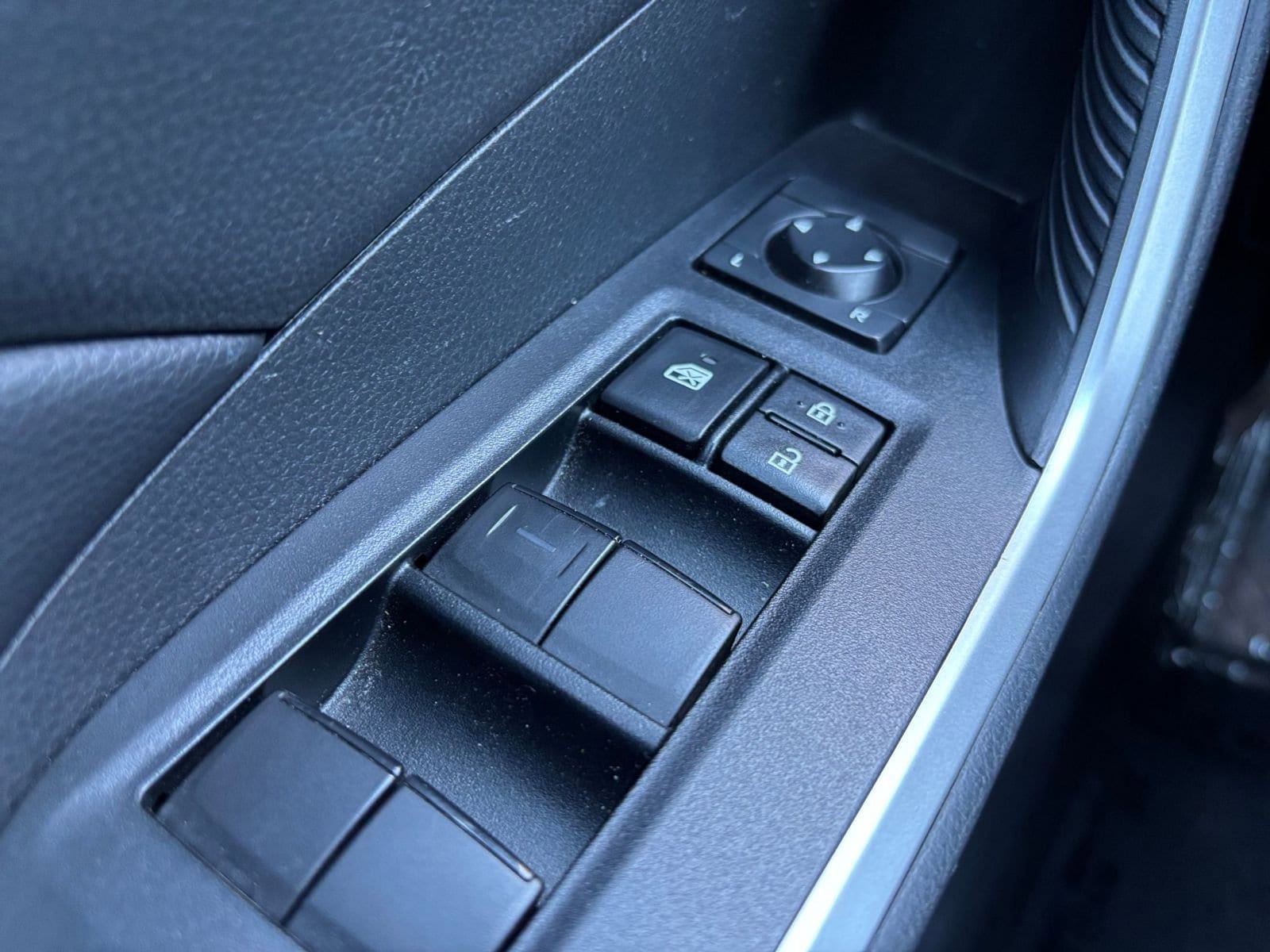 Thumbnail: 2025 Toyota RAV4 - 20