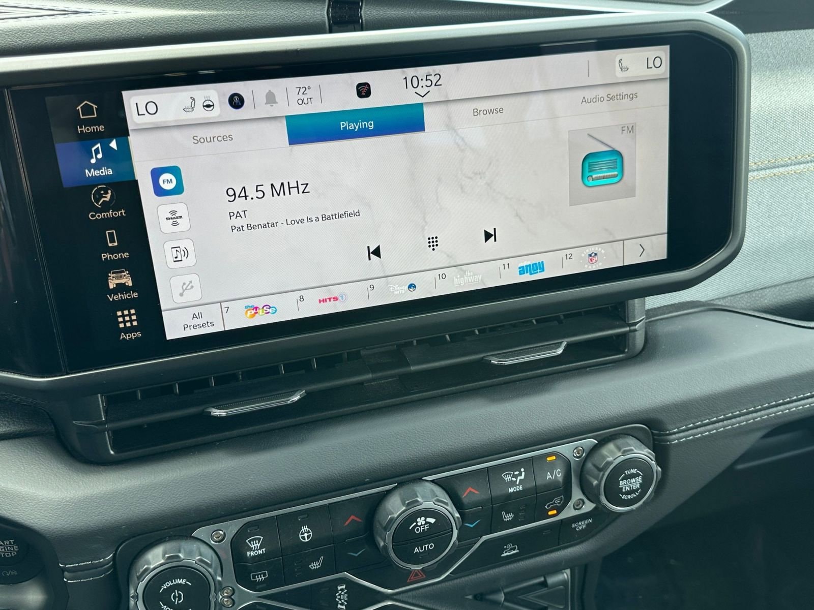 Thumbnail: 2025 Jeep Wrangler - 21