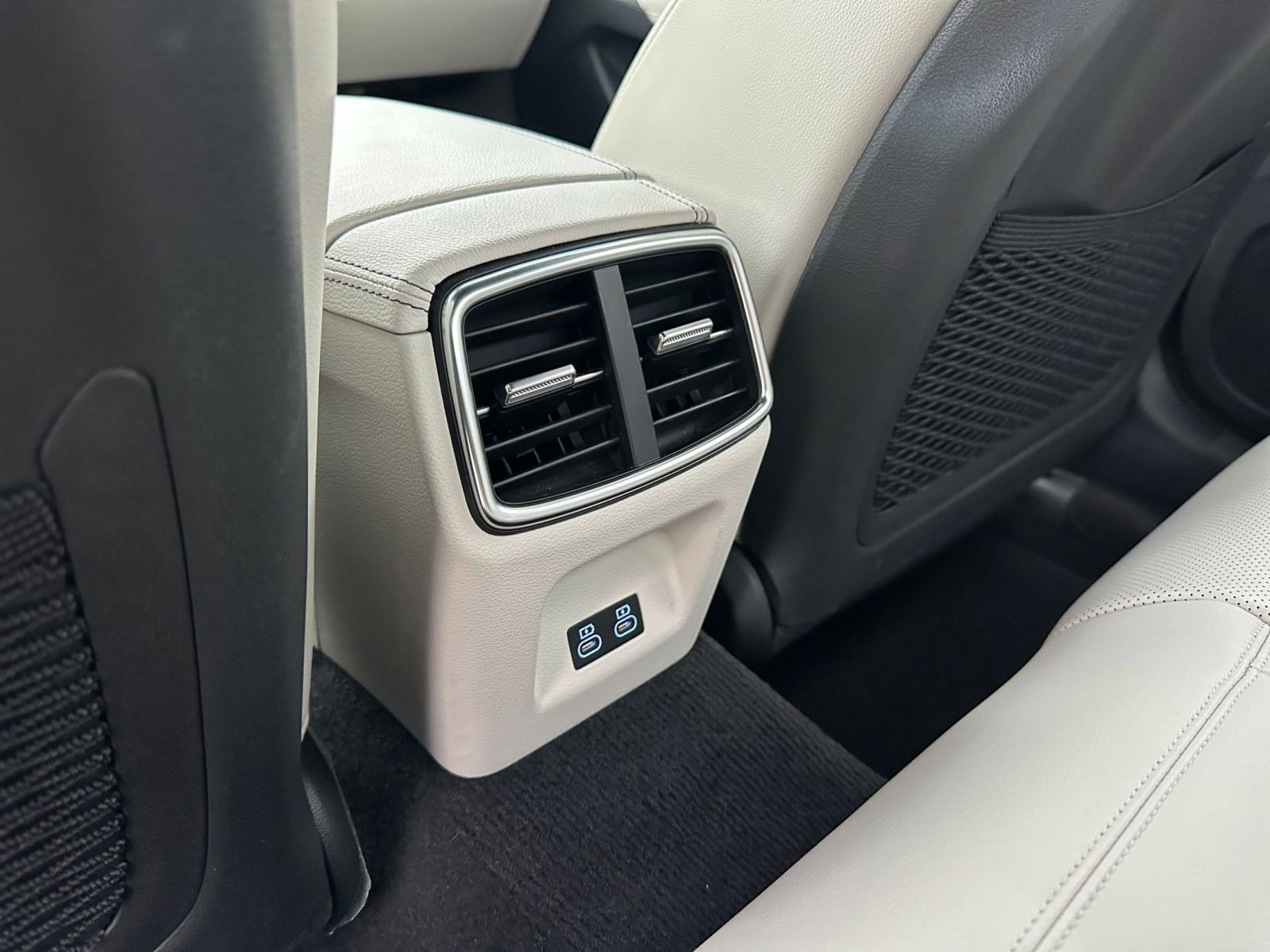 Thumbnail: 2025 Genesis G70 - 24