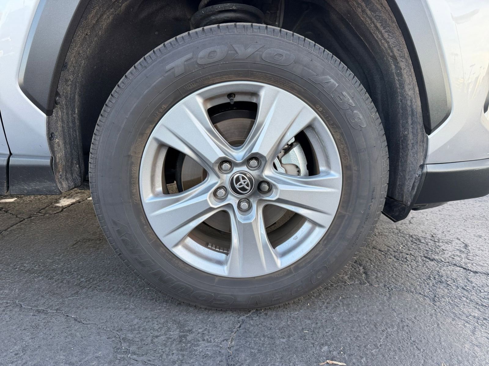 Thumbnail: 2025 Toyota RAV4 - 29