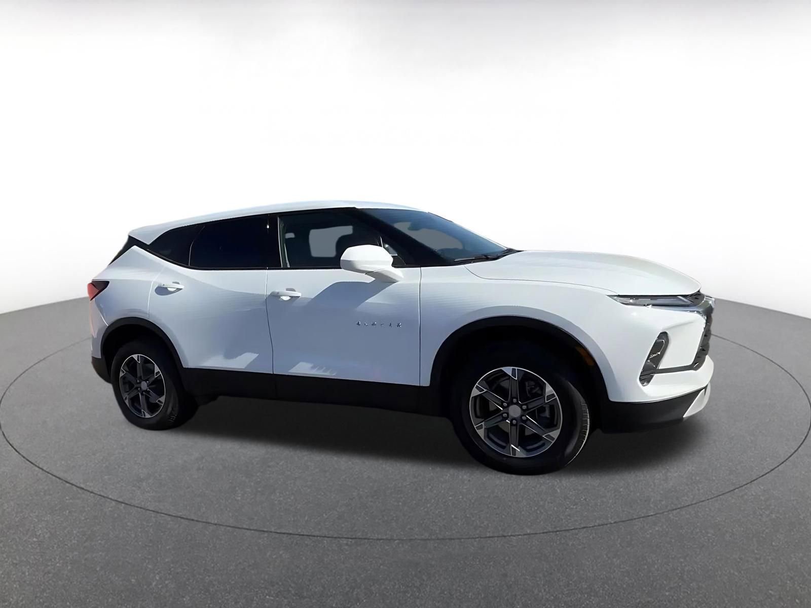 Thumbnail: 2025 Chevrolet Blazer - 2