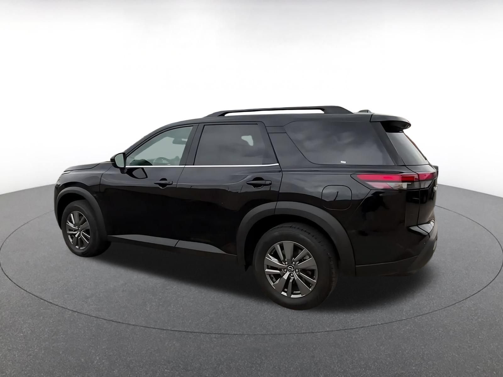 Thumbnail: 2025 Nissan Pathfinder - 10
