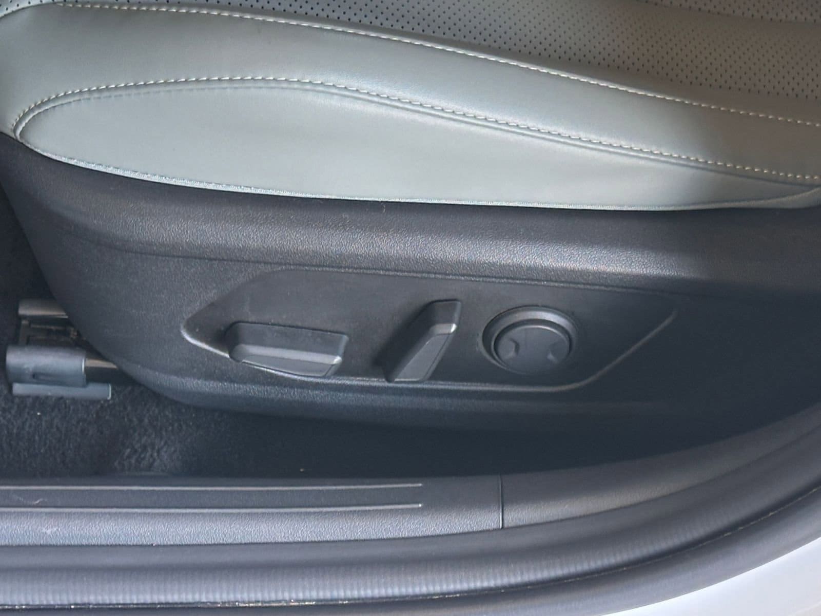 Thumbnail: 2025 Hyundai Elantra - 24