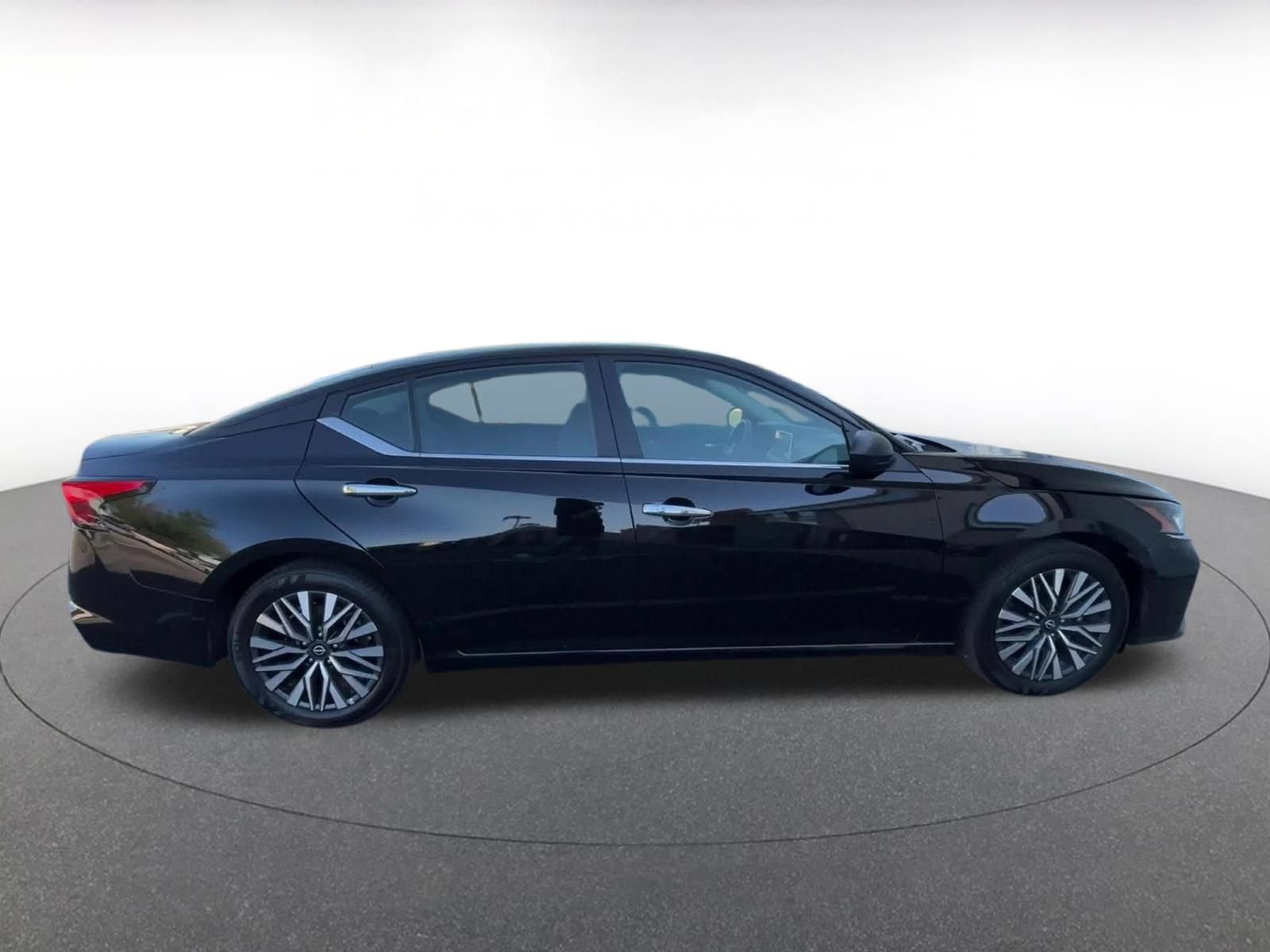 Thumbnail: 2025 Nissan Altima - 15