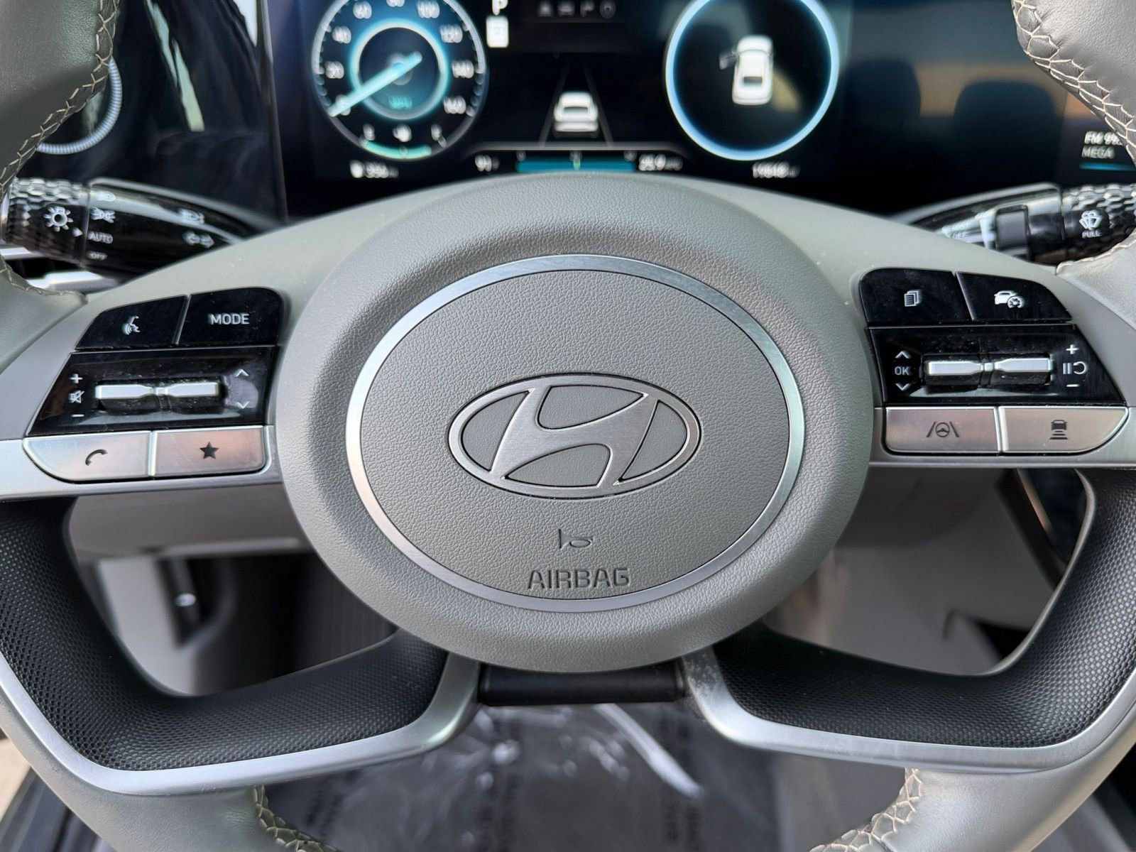 Thumbnail: 2025 Hyundai Elantra - 28