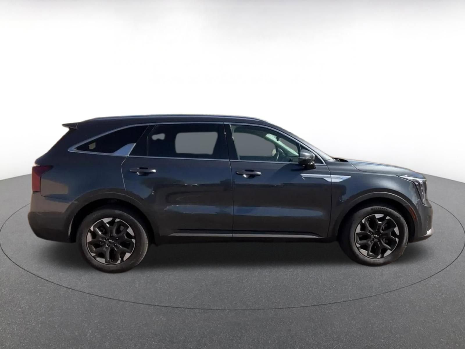 Thumbnail: 2024 Kia Sorento - 16