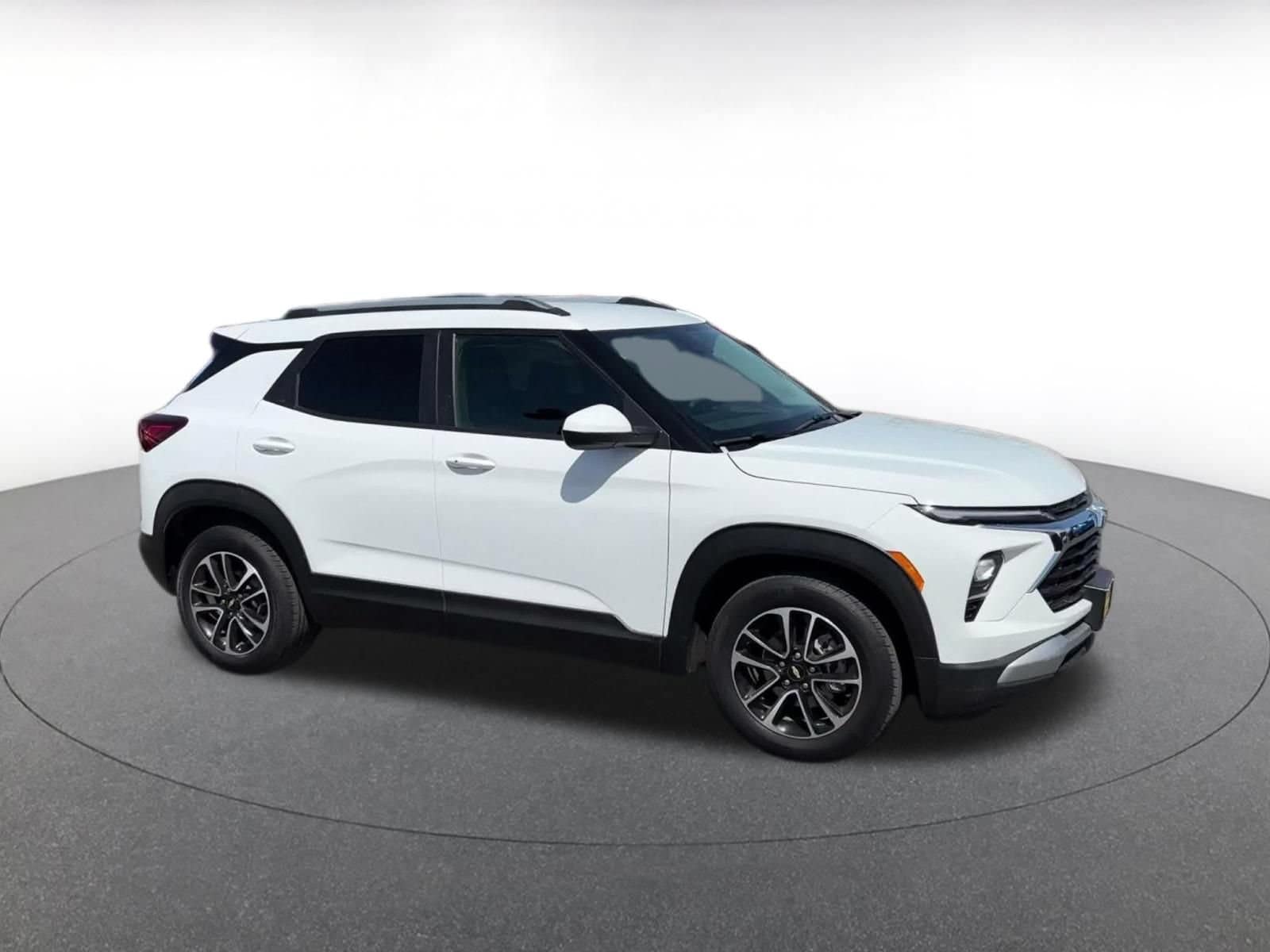 Thumbnail: 2025 Chevrolet TrailBlazer - 2