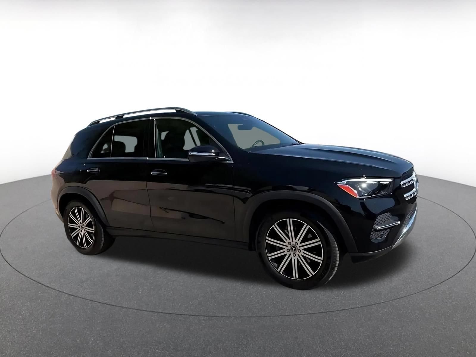 Thumbnail: 2026 Mercedes-Benz GLE - 2
