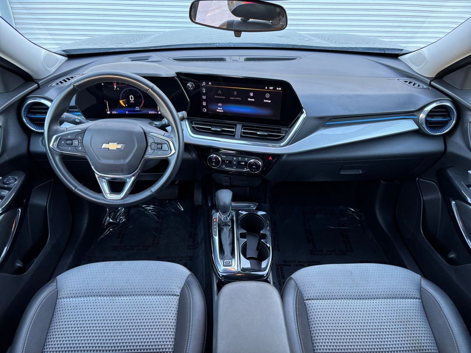 Thumbnail: 2025 Chevrolet Trax - 32