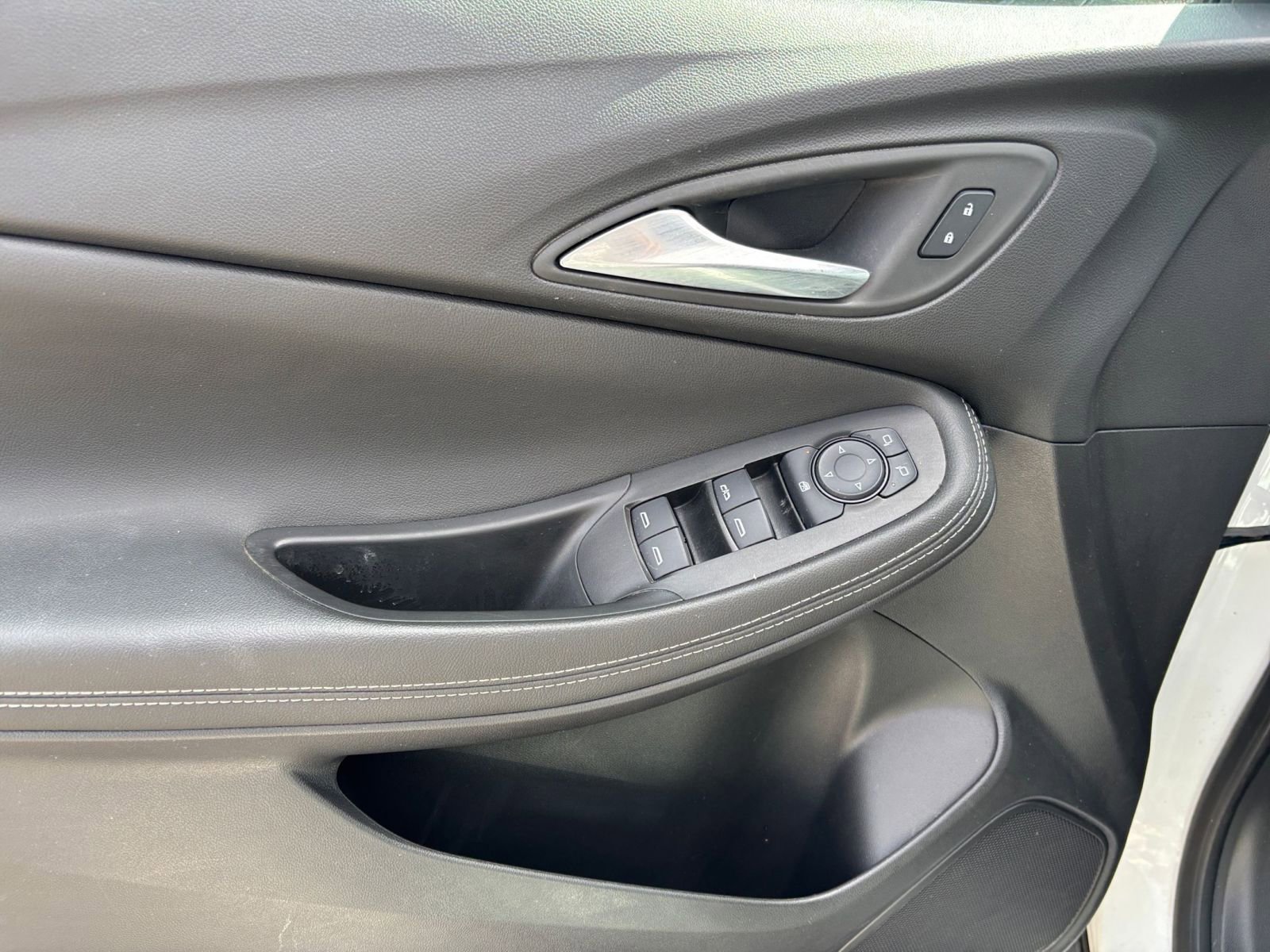 Thumbnail: 2025 Buick Encore GX - 18