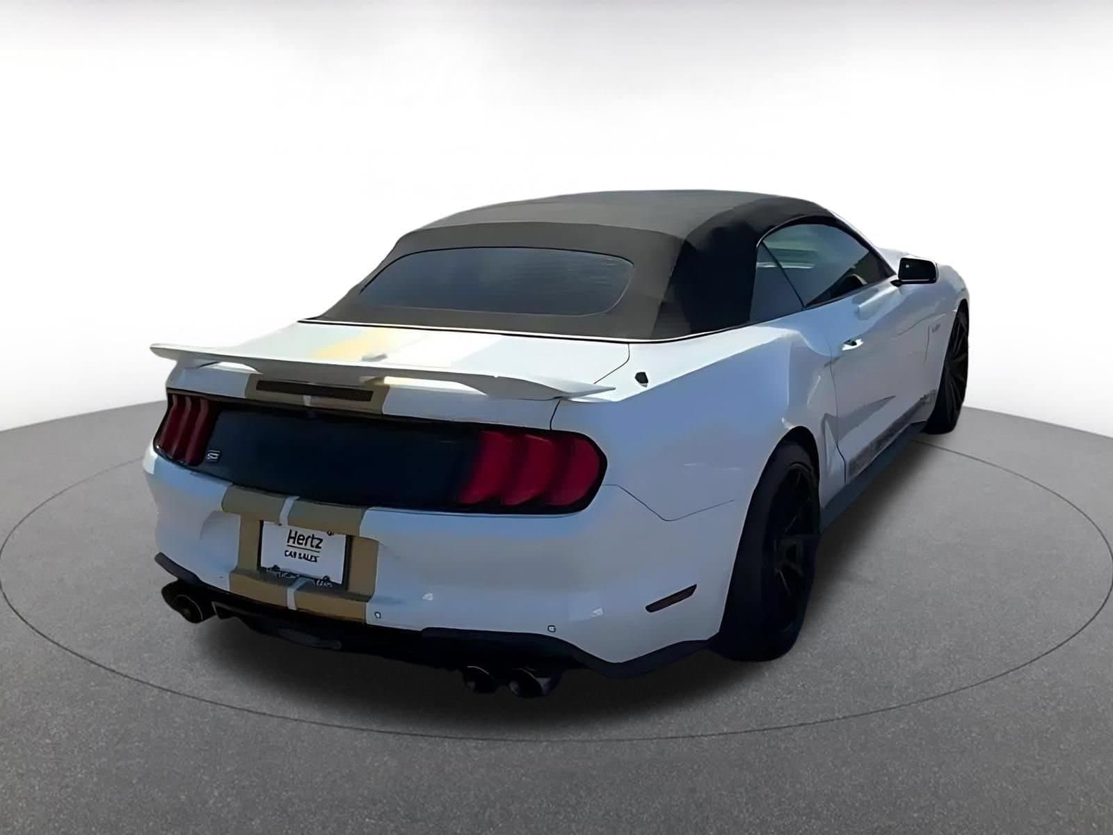 Thumbnail: 2022 Ford Mustang - 11