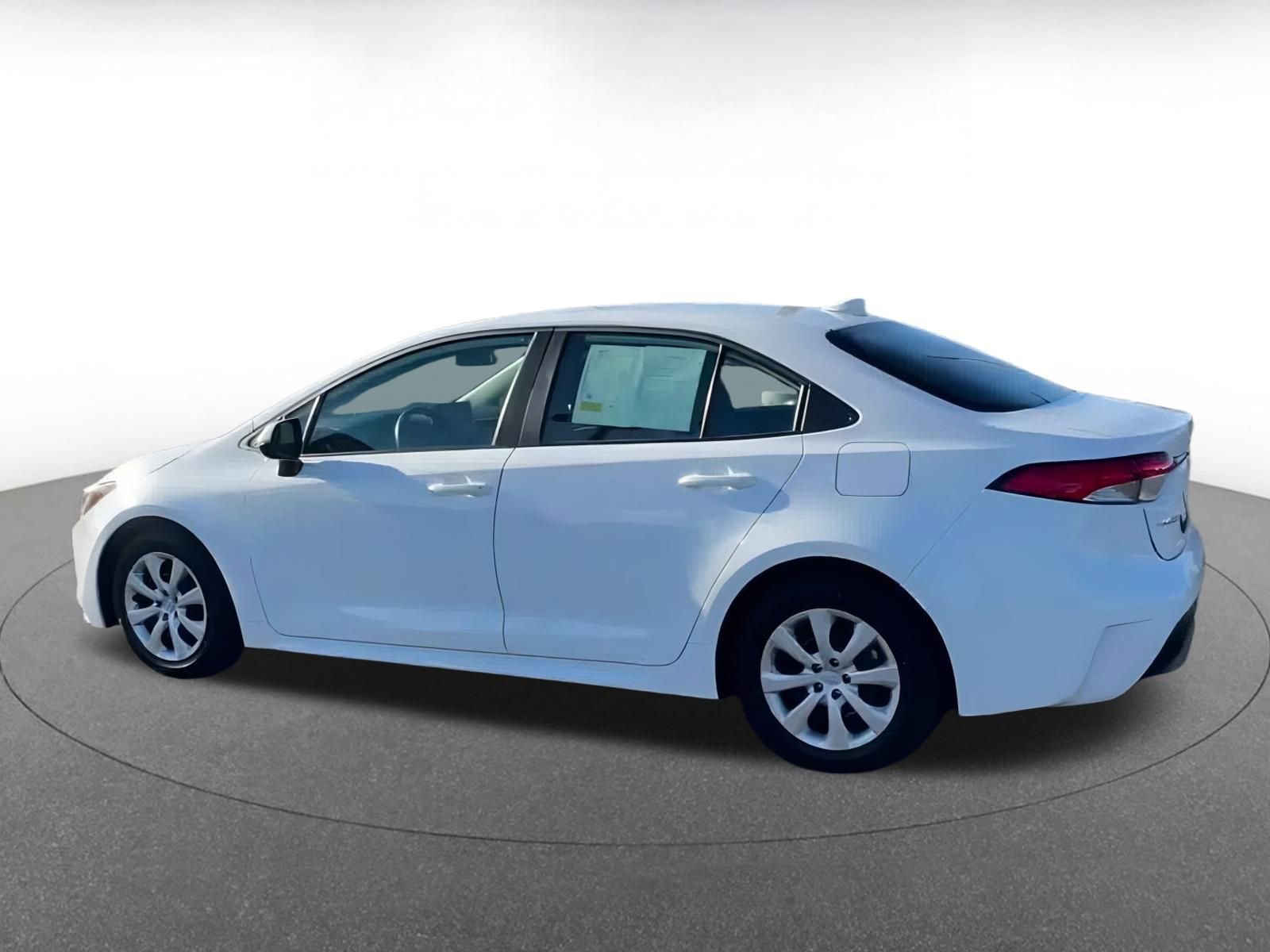 Thumbnail: 2025 Toyota Corolla - 10