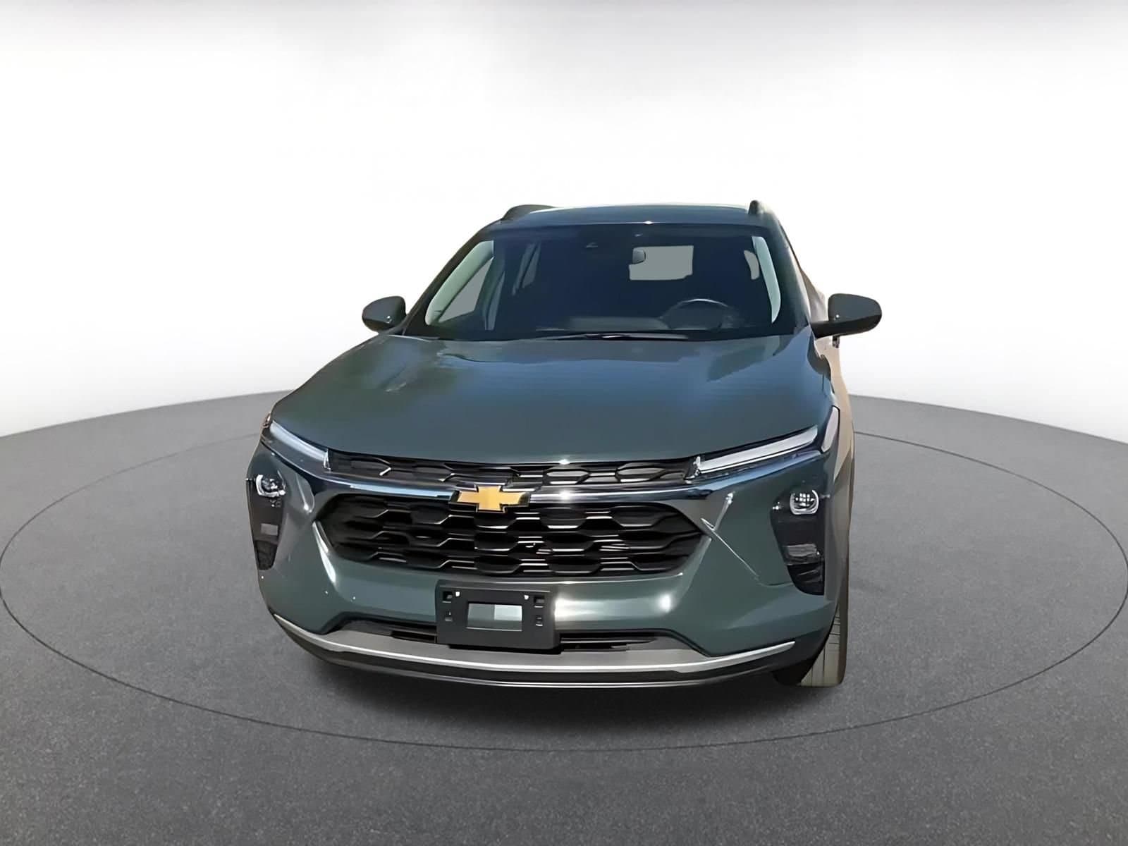 Thumbnail: 2025 Chevrolet Trax - 4