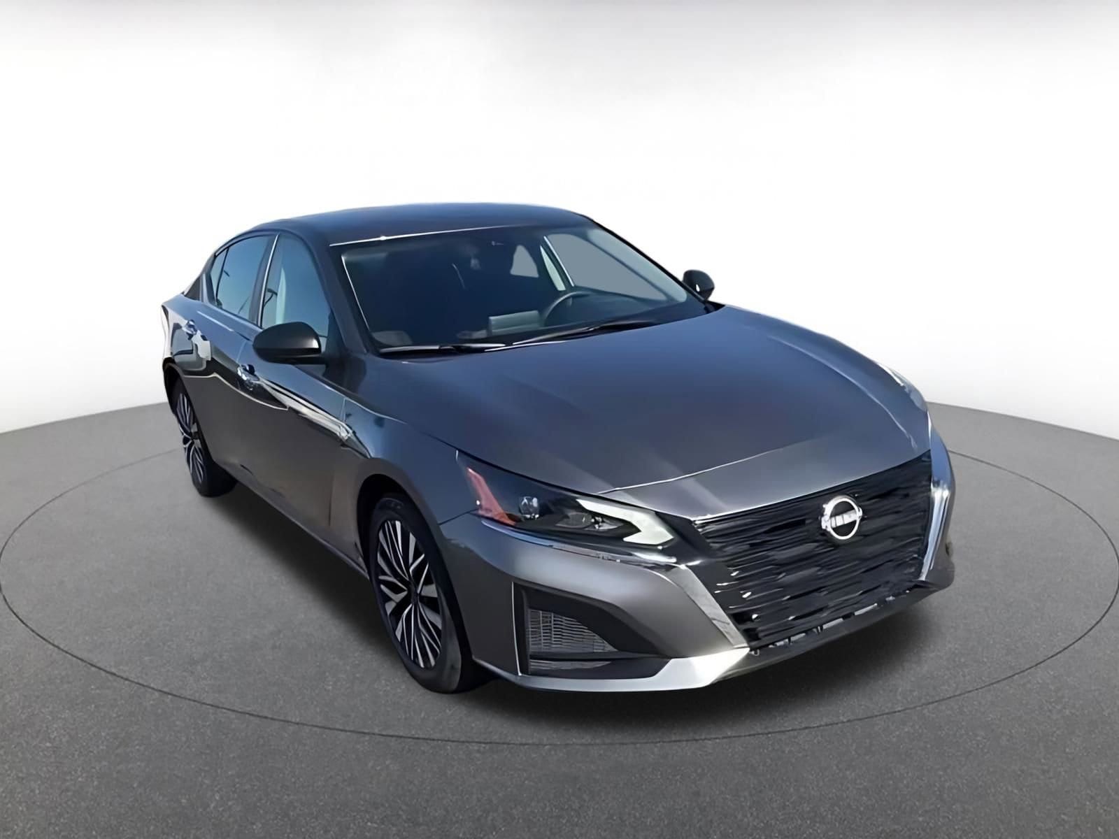 Thumbnail: 2025 Nissan Altima - 15