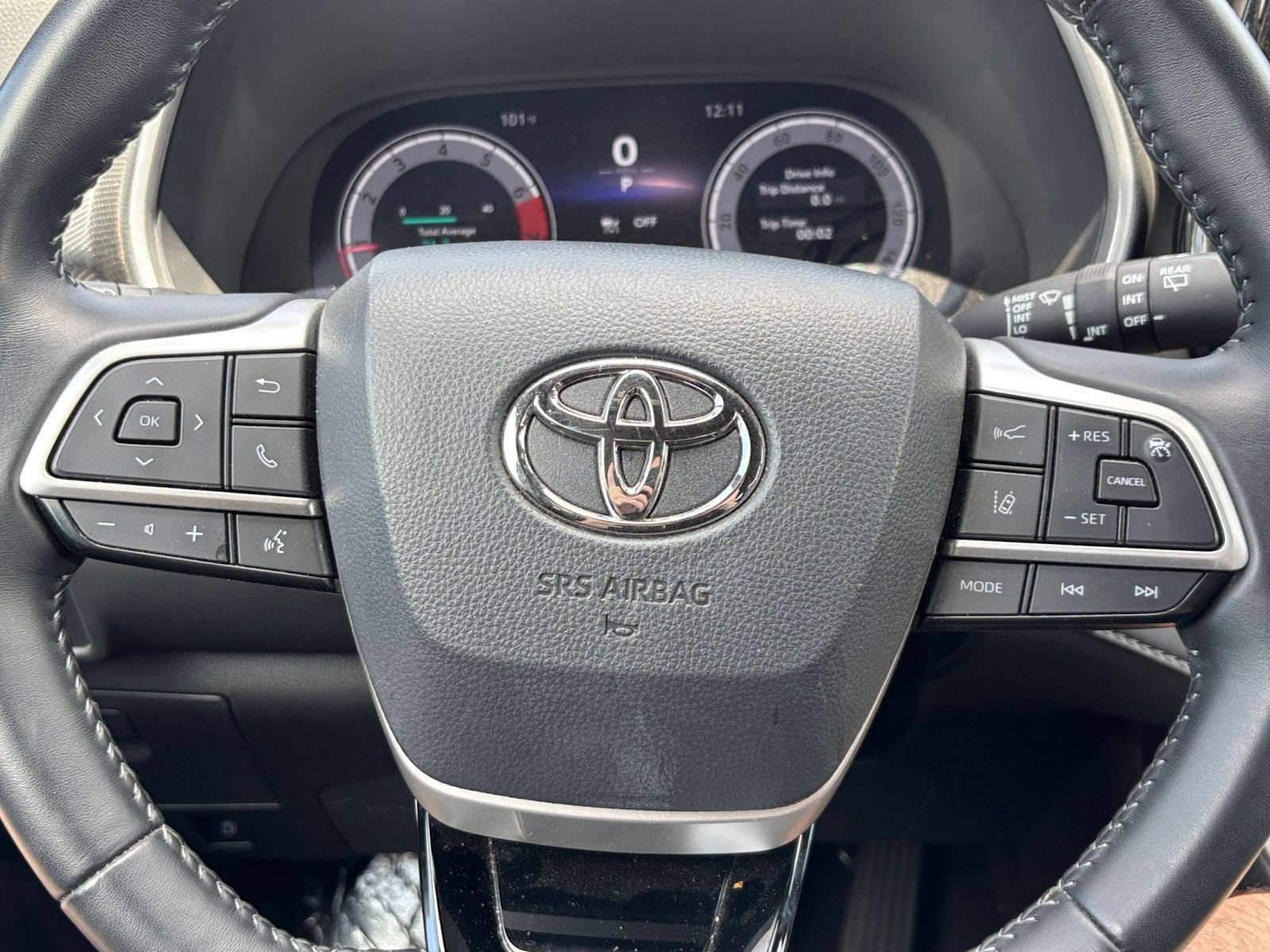 Thumbnail: 2025 Toyota Highlander - 28