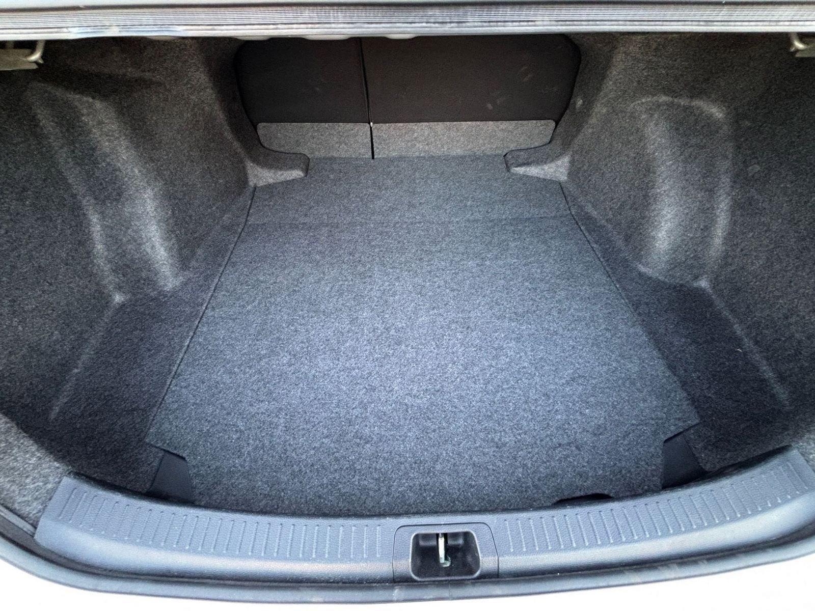 Thumbnail: 2025 Toyota Corolla - 29